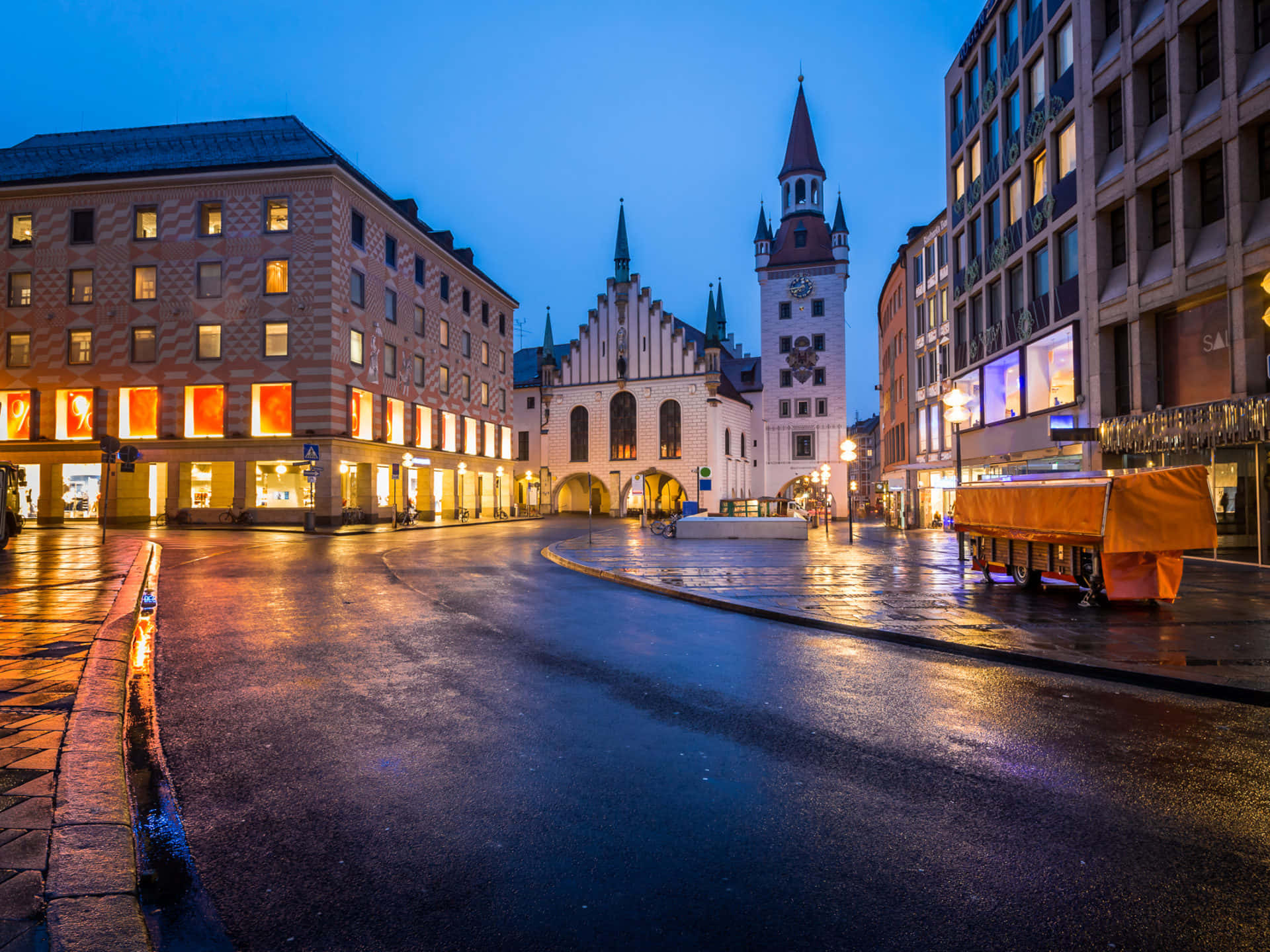 Marienplatz, cobblestone square, dusk, Full HD Desktop Wallpaper