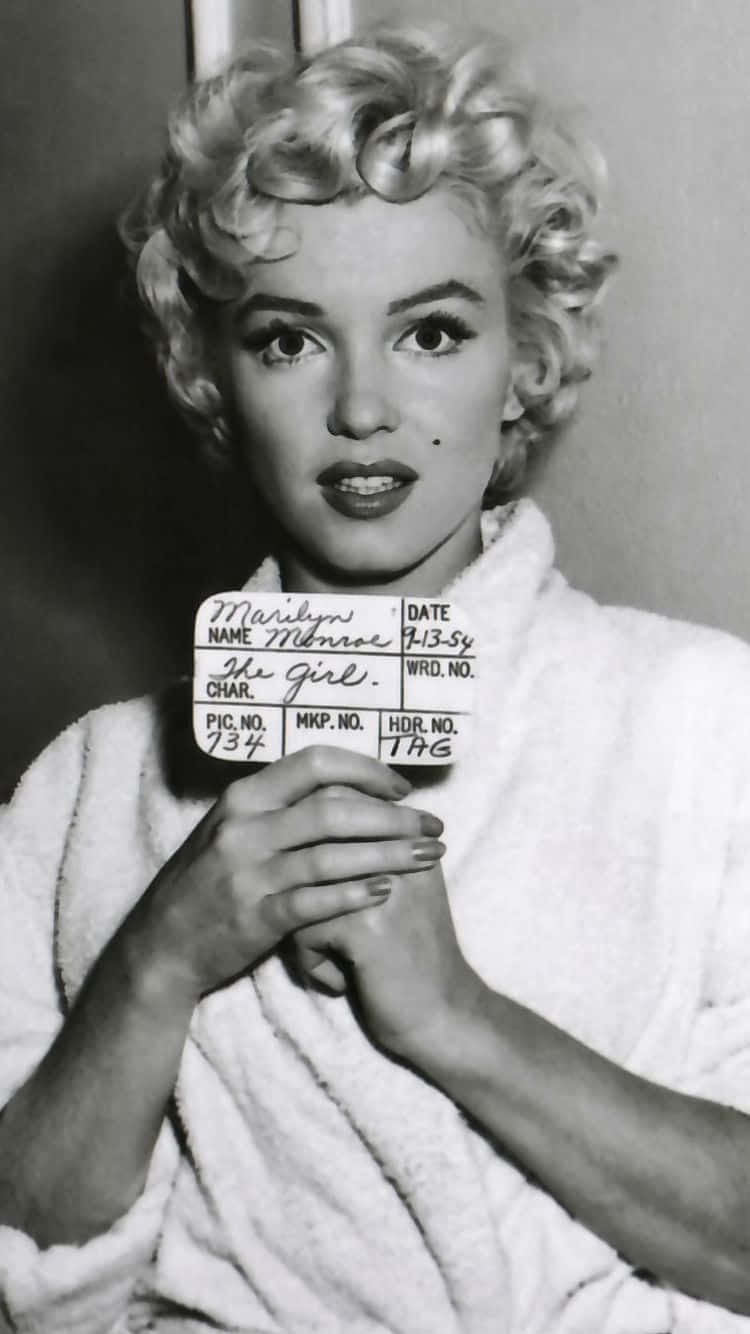 Marilyn Monroe, white robe, handwritten film slate, HD Phone Wallpaper
