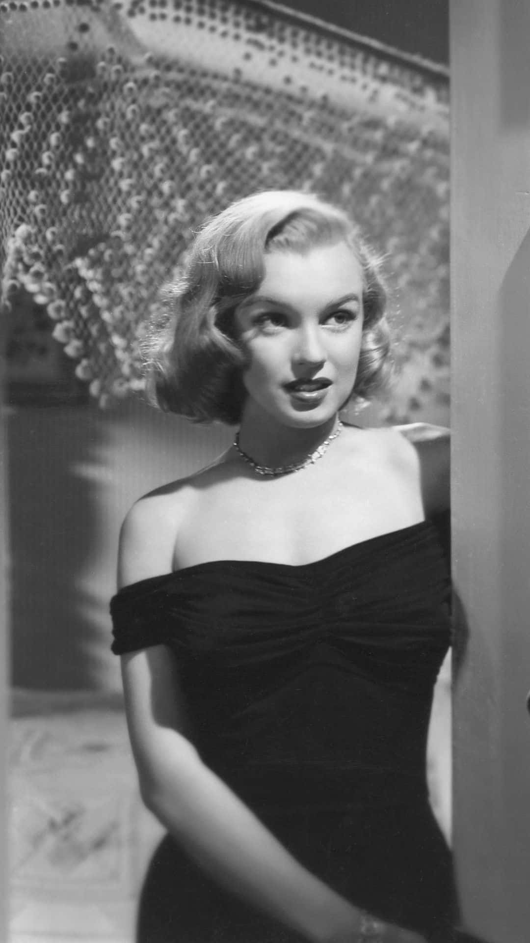 Marilyn Monroe, iPhone, black off-shoulder dress, Full HD Phone Wallpaper