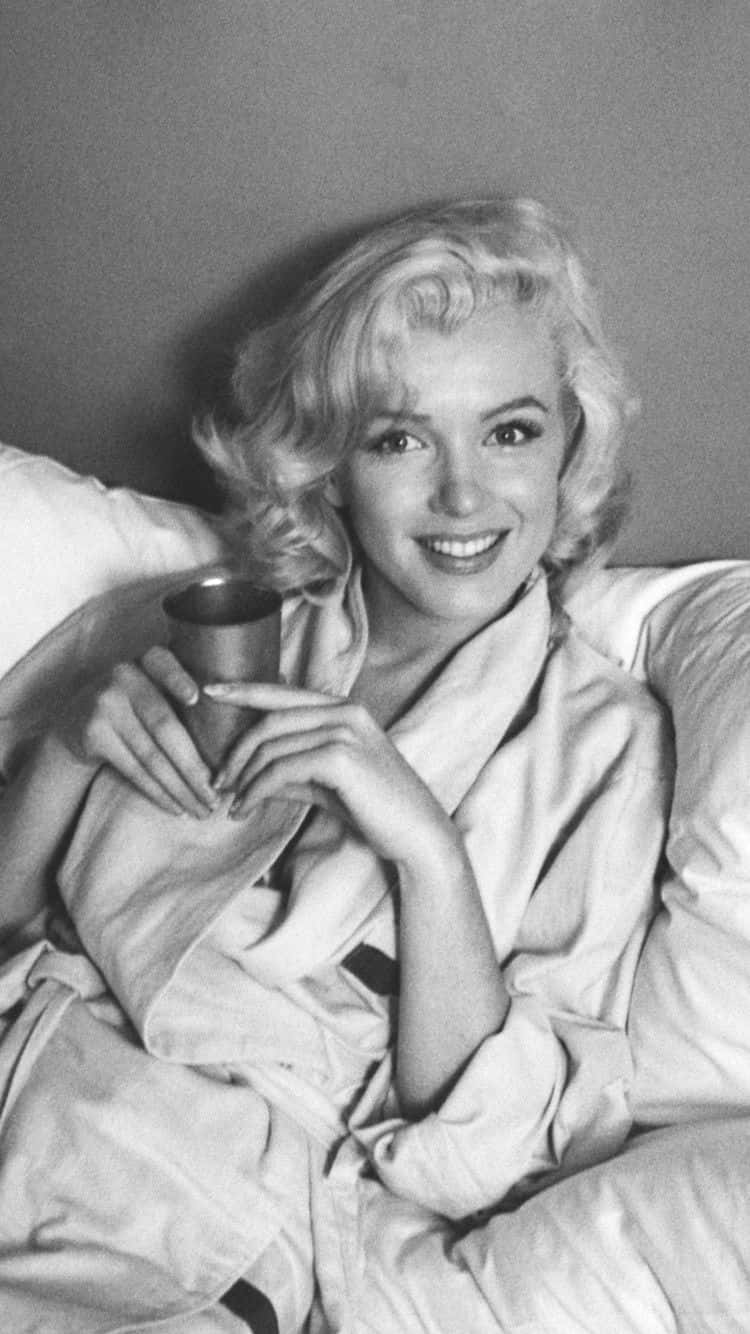 Marilyn Monroe, iPhone, close up portrait, HD Phone Wallpaper