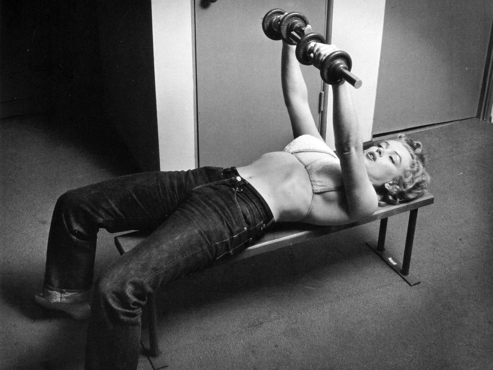Marilyn Monroe, bench press, dumbbell, Full HD Desktop Wallpaper