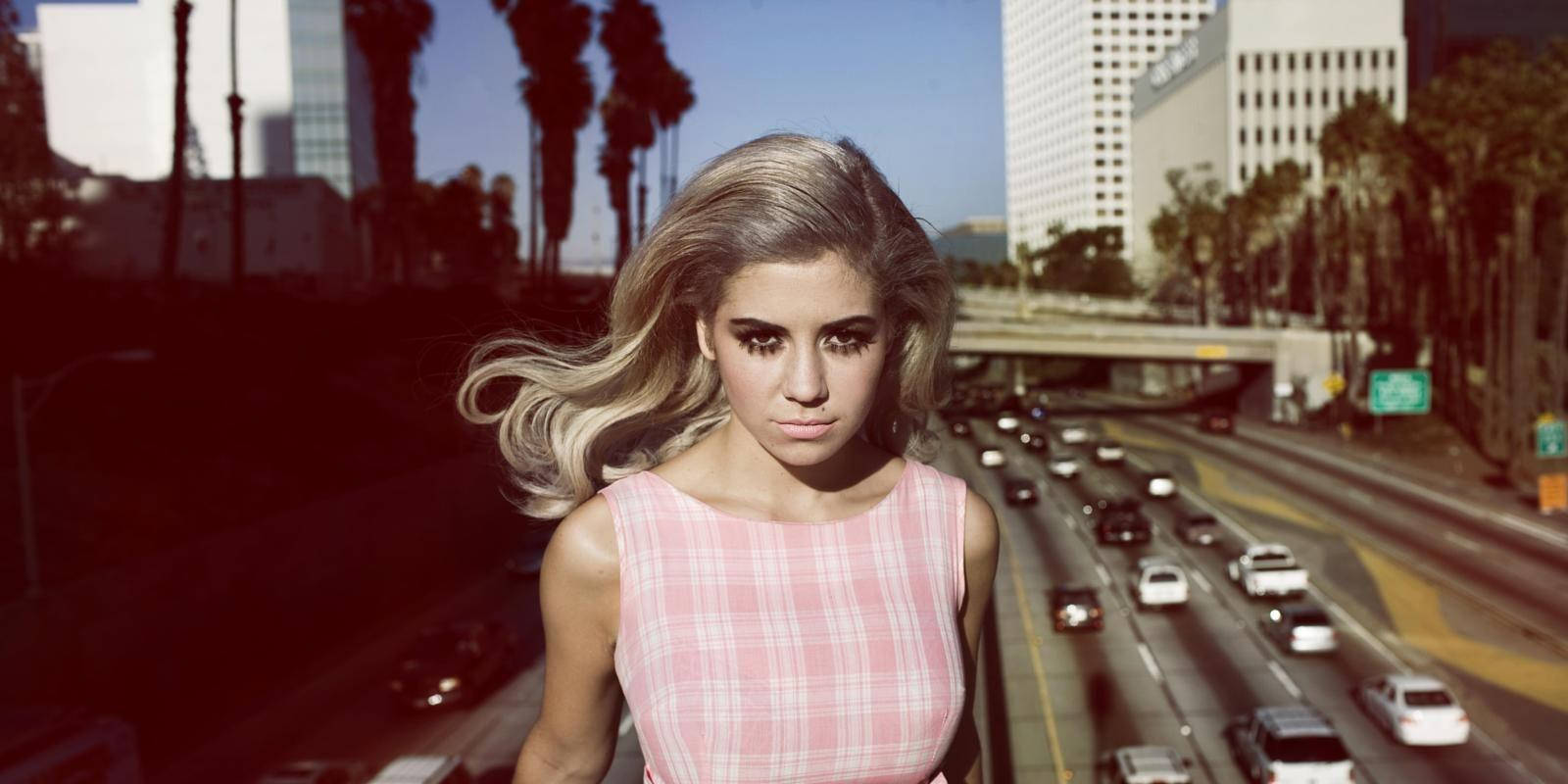 Marina and the diamonds, pink plaid dress, city highway, HD Desktop Wallpaper