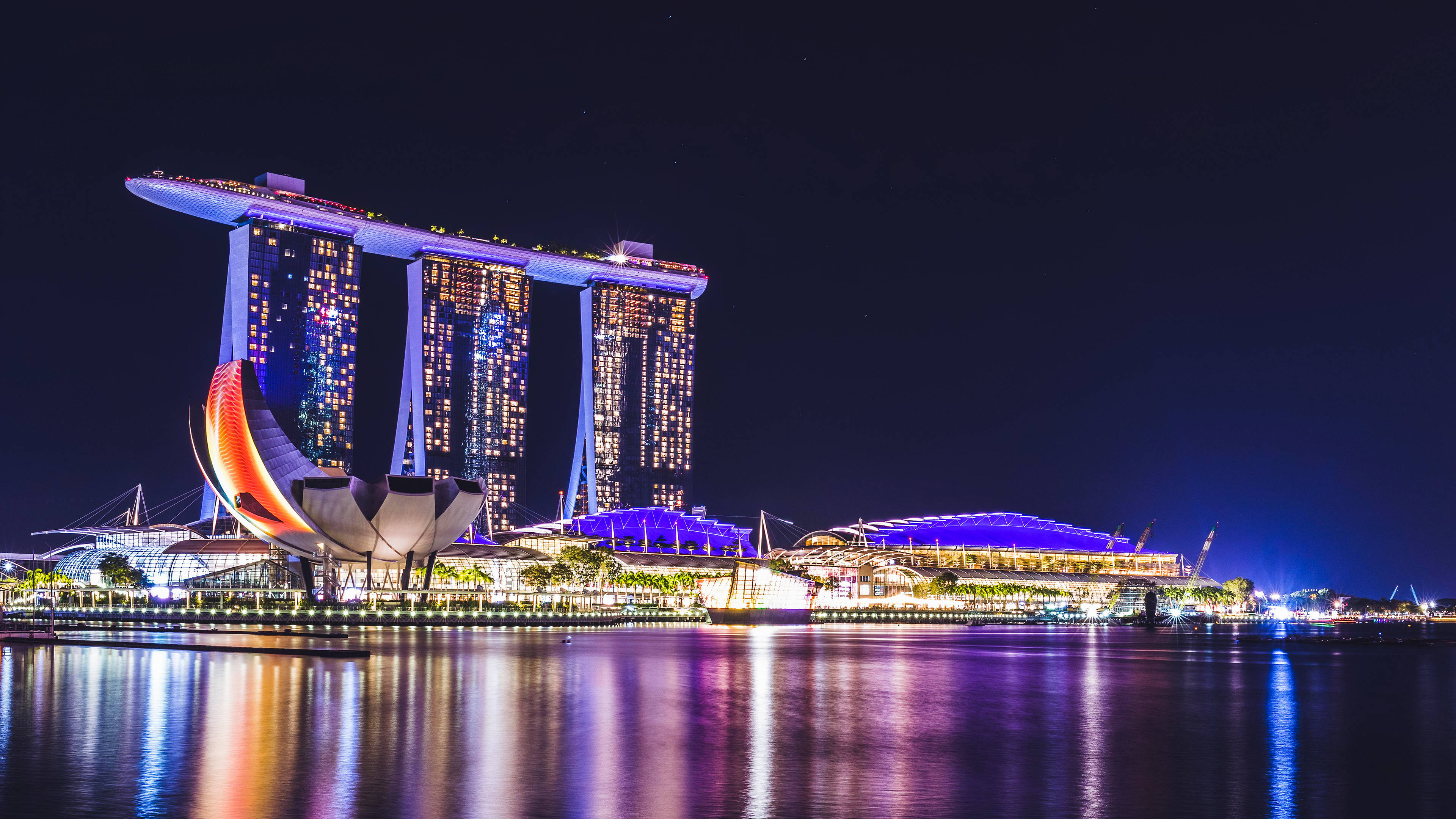Marina Bay Sands, night, glowing lights, 4K Desktop Wallpaper