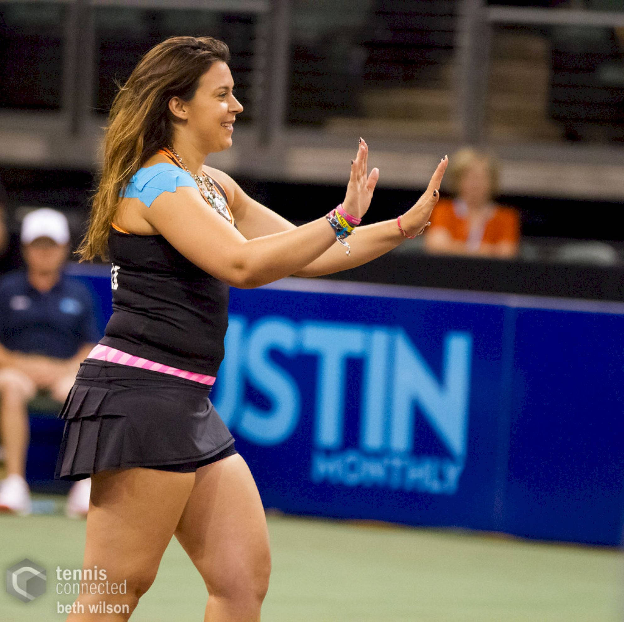 Marion Bartoli, green court, blue 'AUSTIN MONTHLY' backdrop, Full HD Desktop Wallpaper