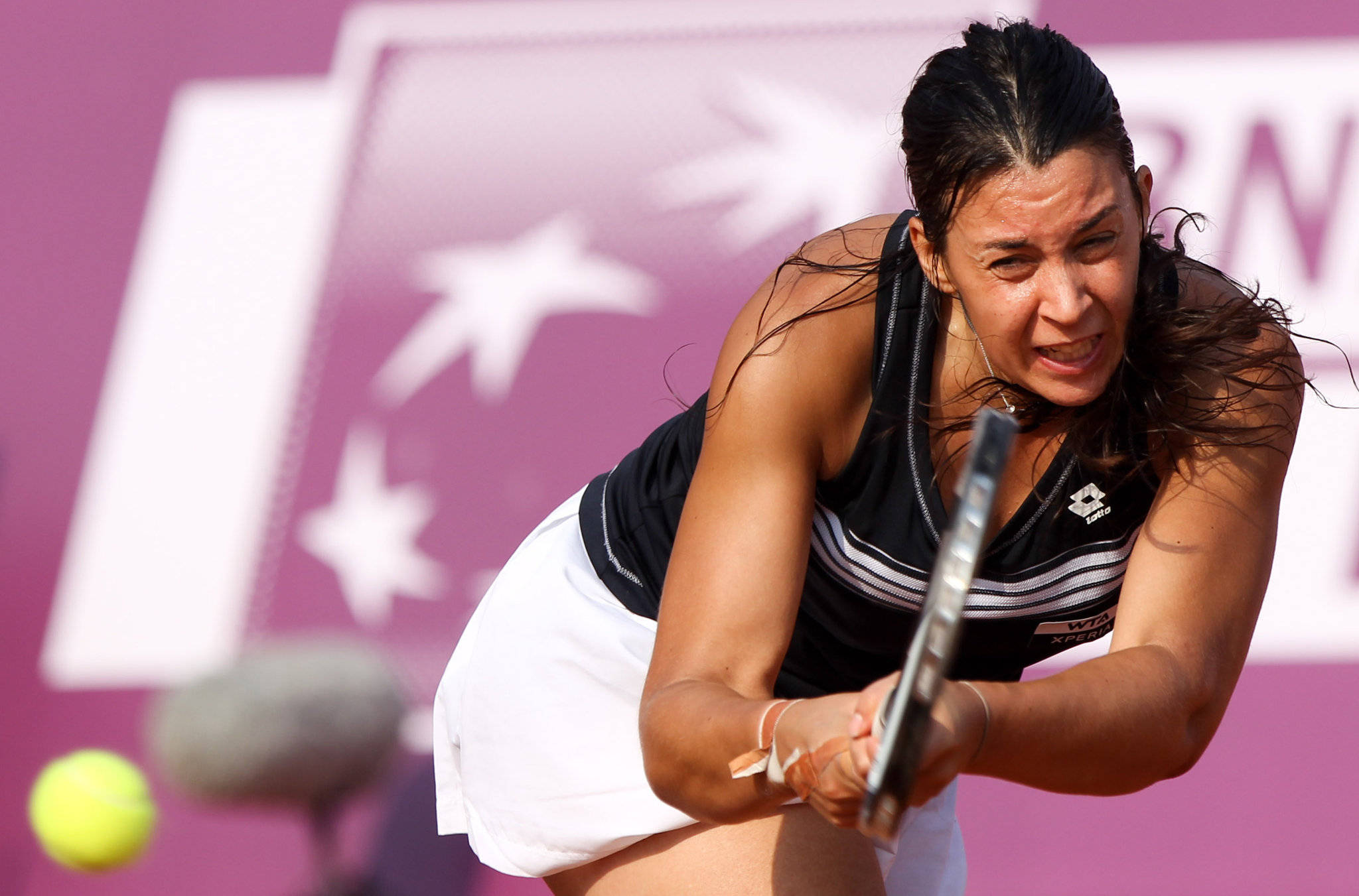 Marion Bartoli, yellow ball, clay court, Full HD Desktop Wallpaper