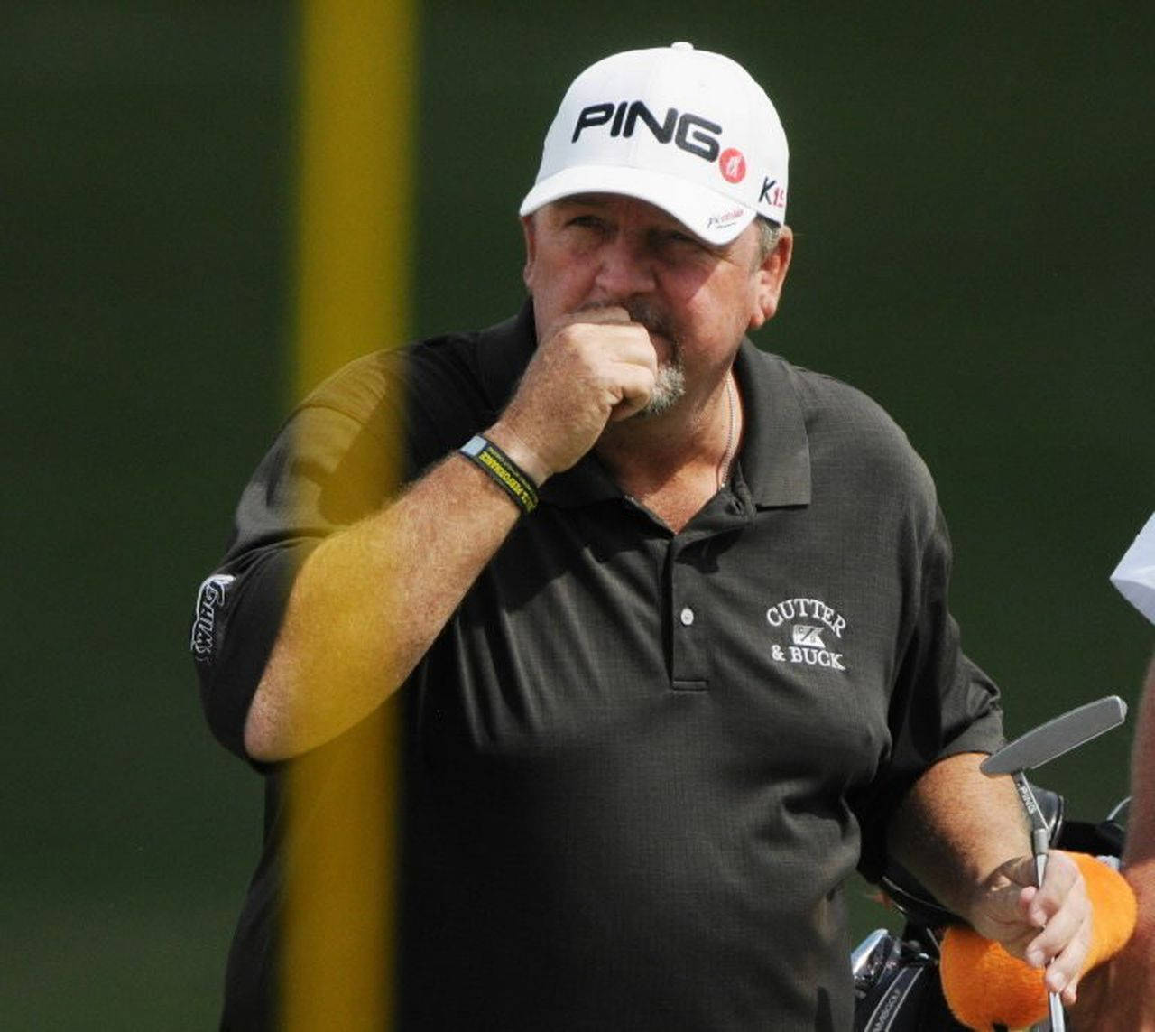 Mark Calcavecchia, black Cutter & Buck polo, white PING cap, HD Desktop Wallpaper