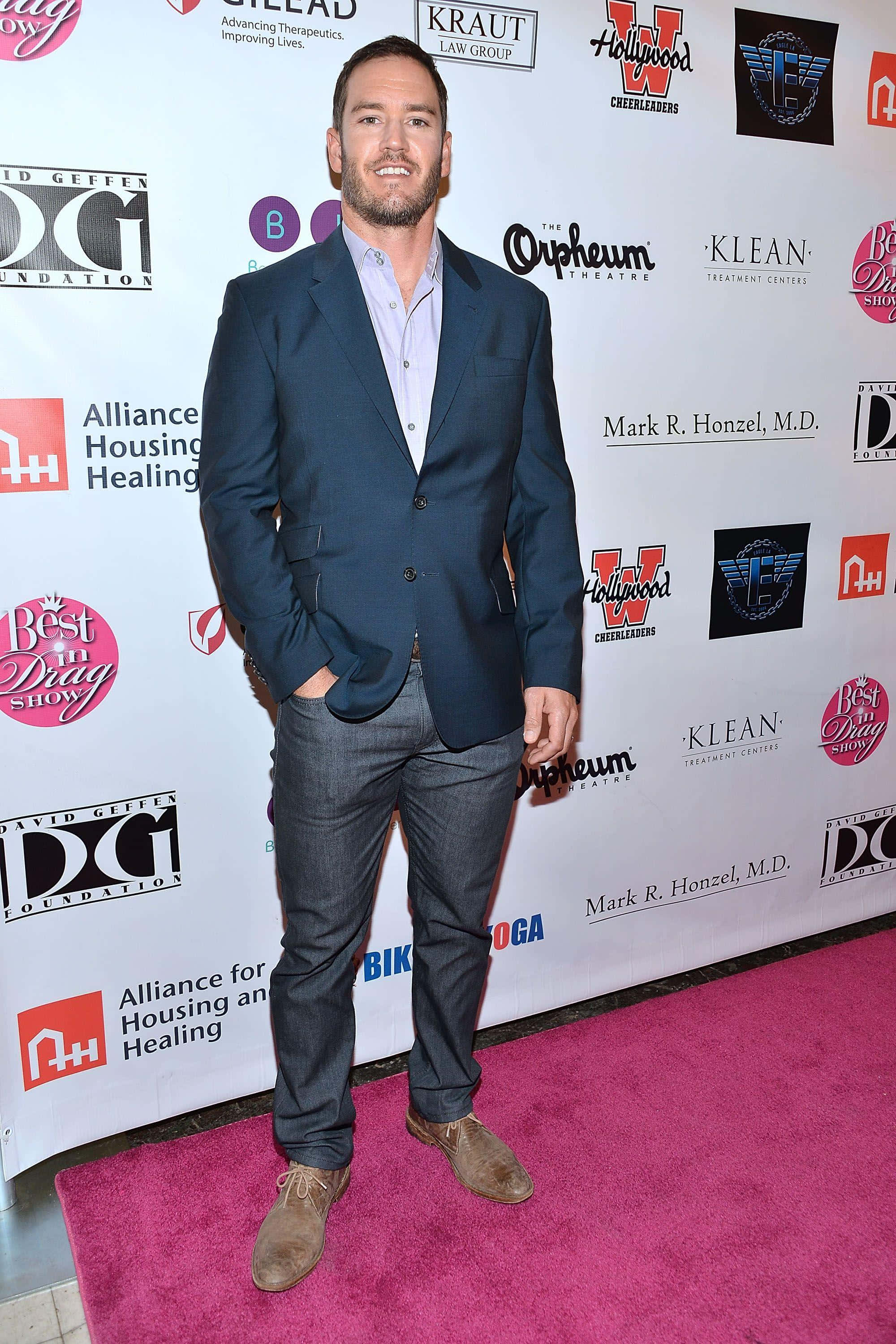 Mark-paul Gosselaar, navy blazer, jeans, 2K Phone Wallpaper