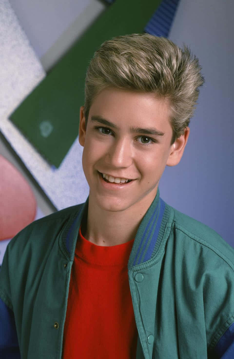 Mark-paul Gosselaar, green bomber jacket, red shirt, HD Phone Wallpaper