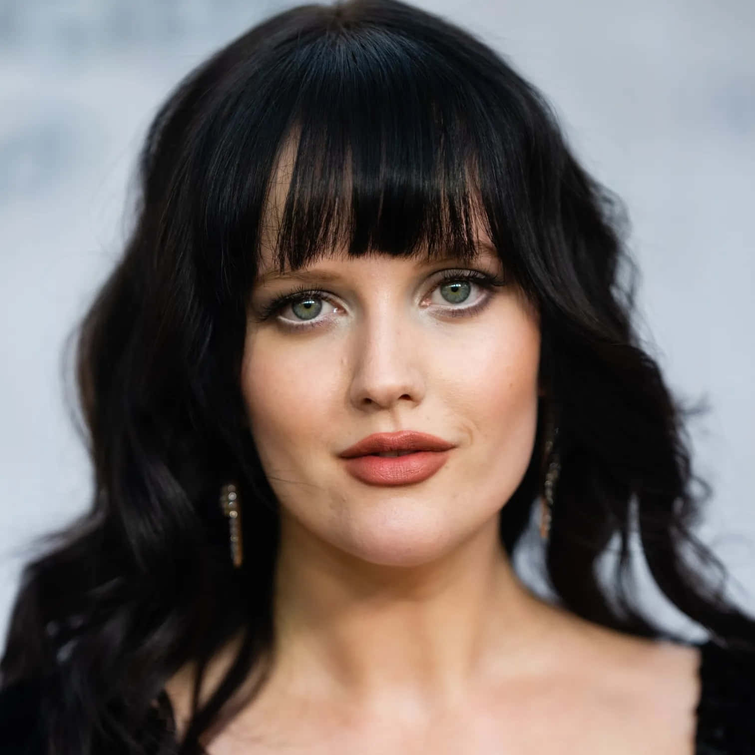 Markella Kavenagh, dark wavy hair, bangs, HD Desktop Wallpaper