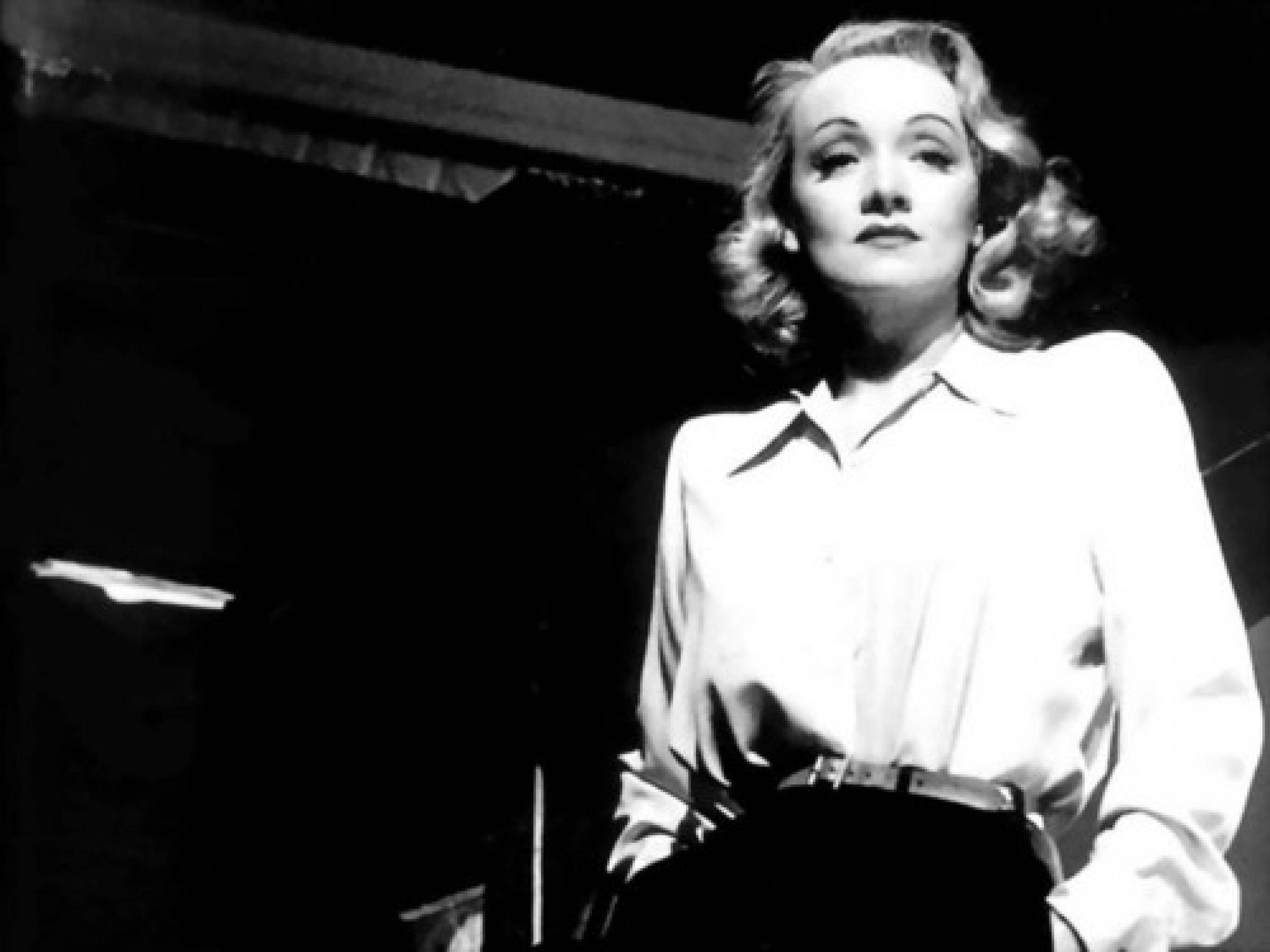 Marlene Dietrich, white blouse, classic black and white portrait, 2K Desktop Wallpaper