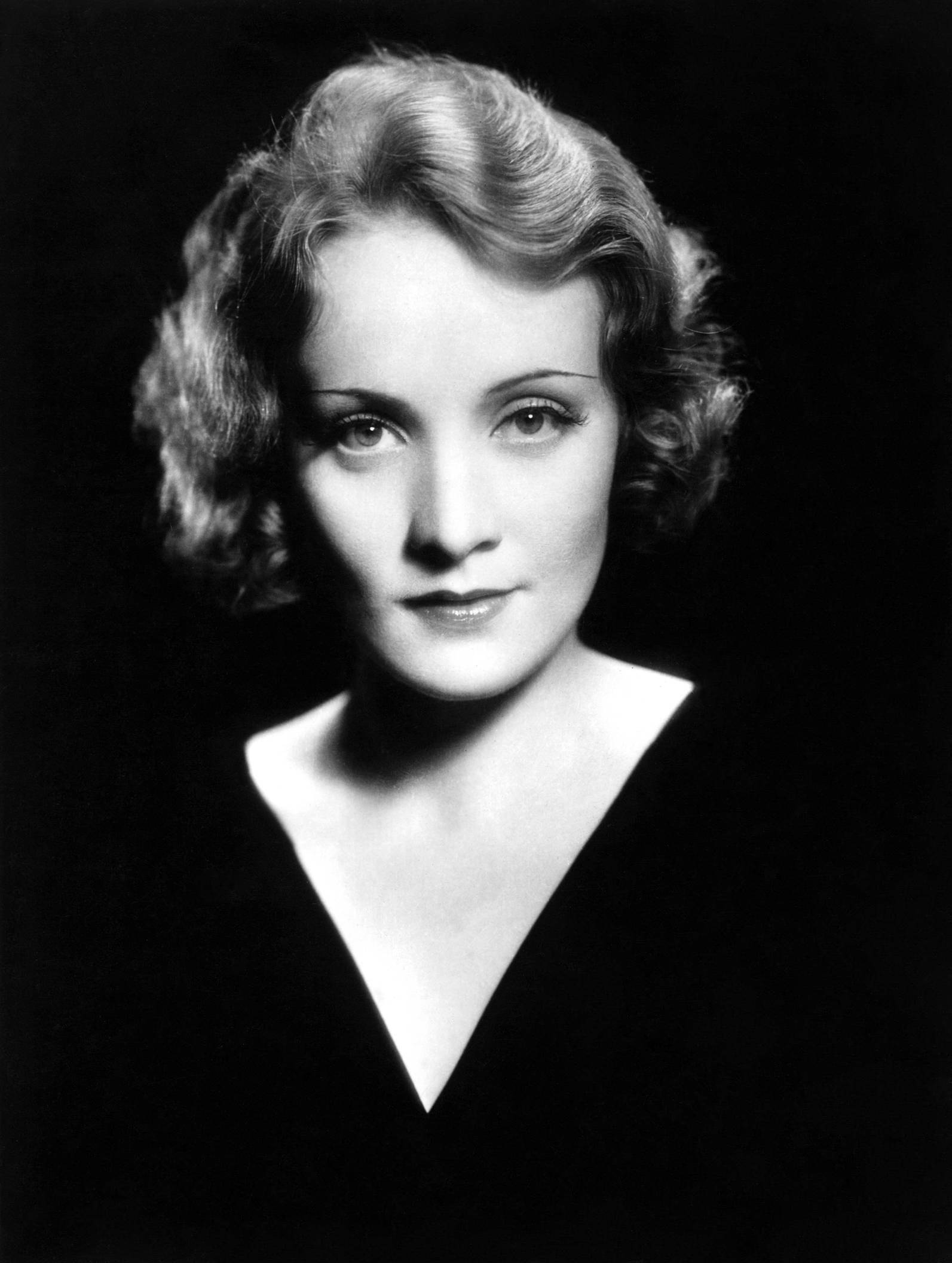 Marlene Dietrich, plunging neckline, black and white studio portrait, Full HD Phone Wallpaper