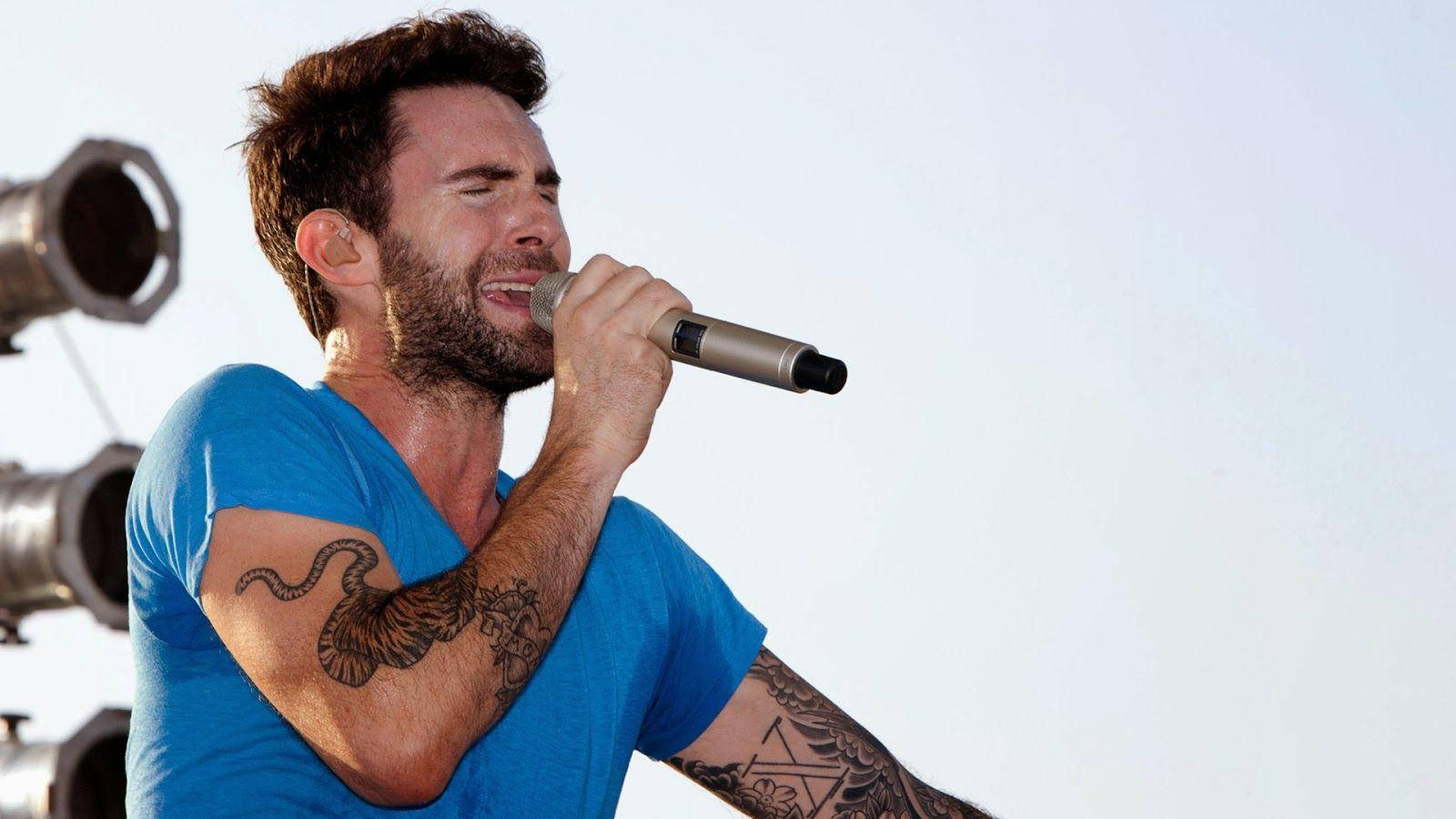Maroon 5, blue shirt, singing, HD Desktop Wallpaper