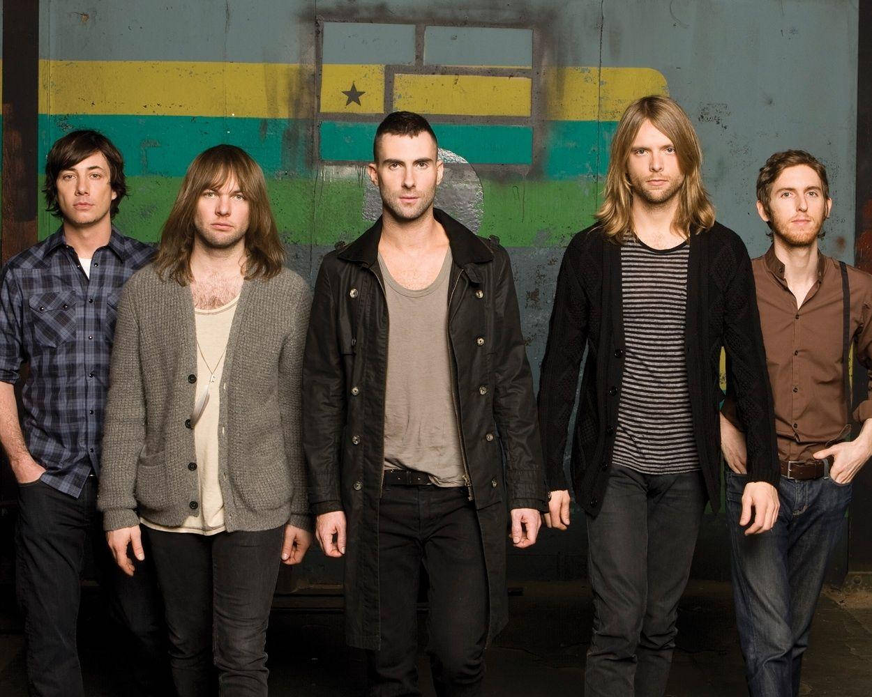 Maroon 5, hipster clothes, weathered wall, SD Desktop Wallpaper