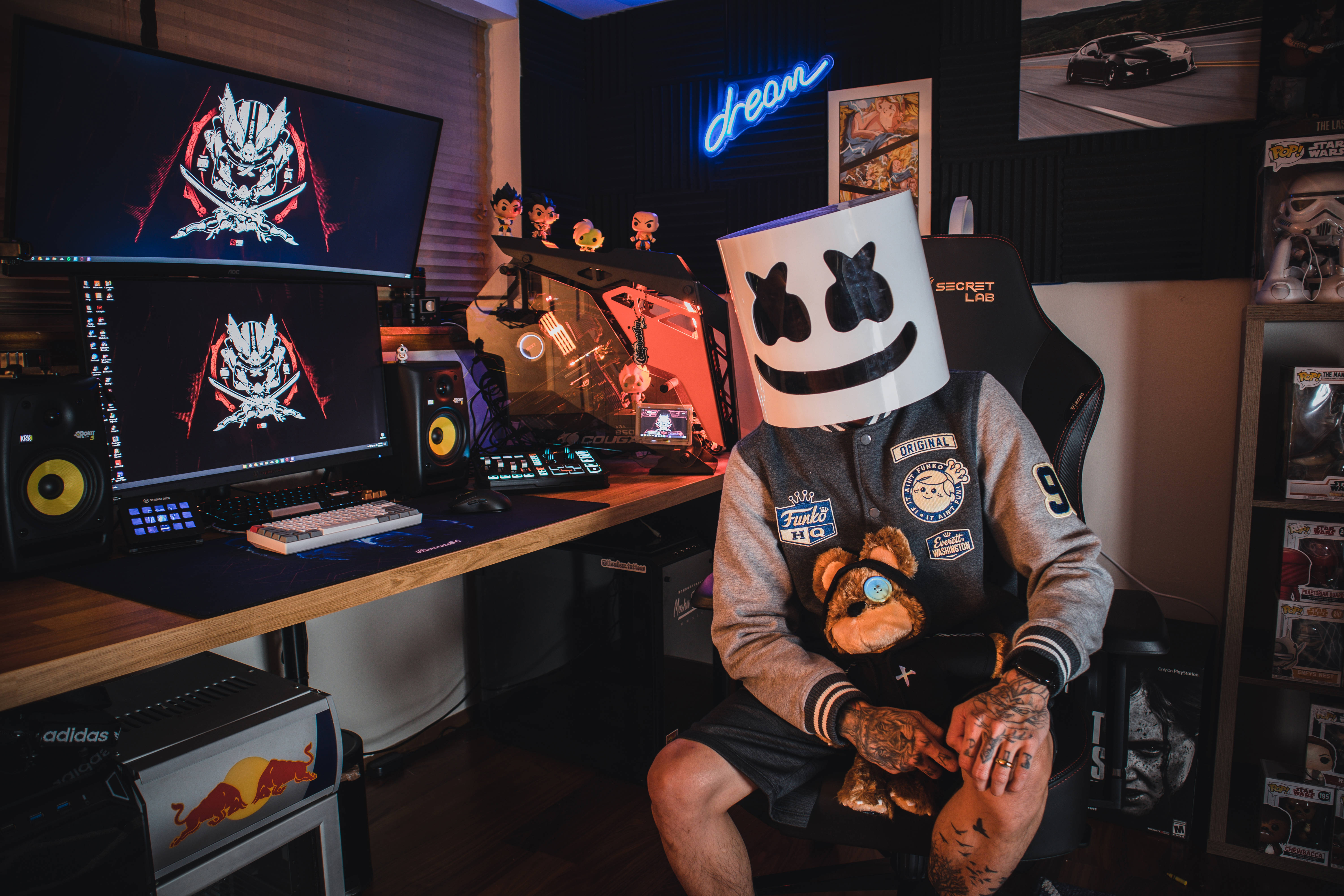 Marshmello, gaming chair, monitors, 5K Desktop Wallpaper