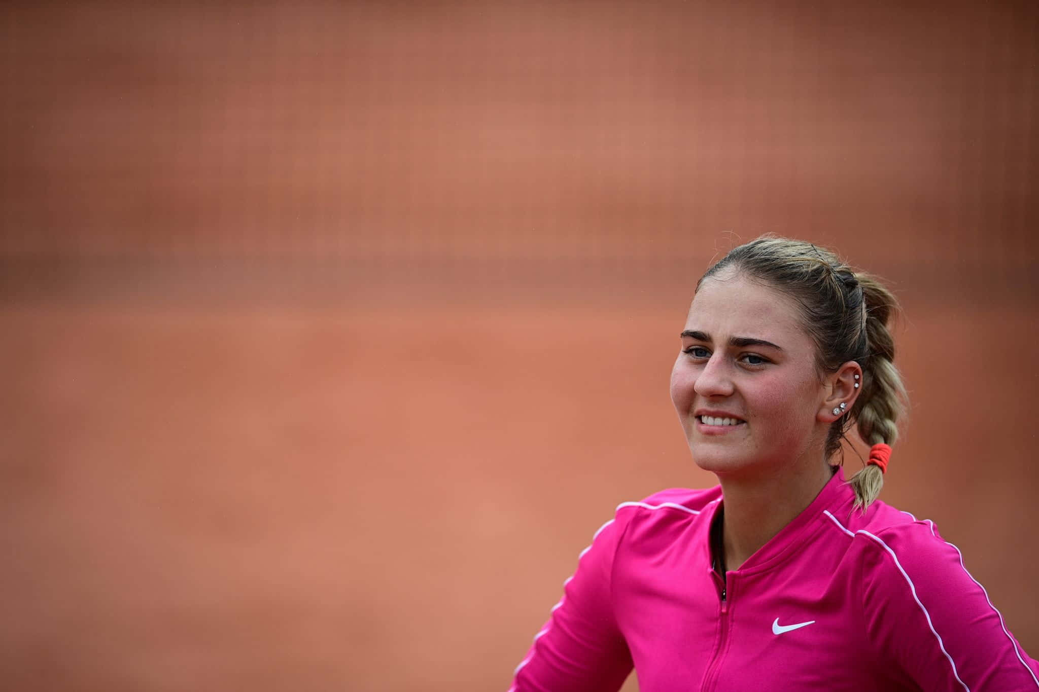 Marta Kostyuk, bright pink jacket, clay court, Full HD Desktop Wallpaper