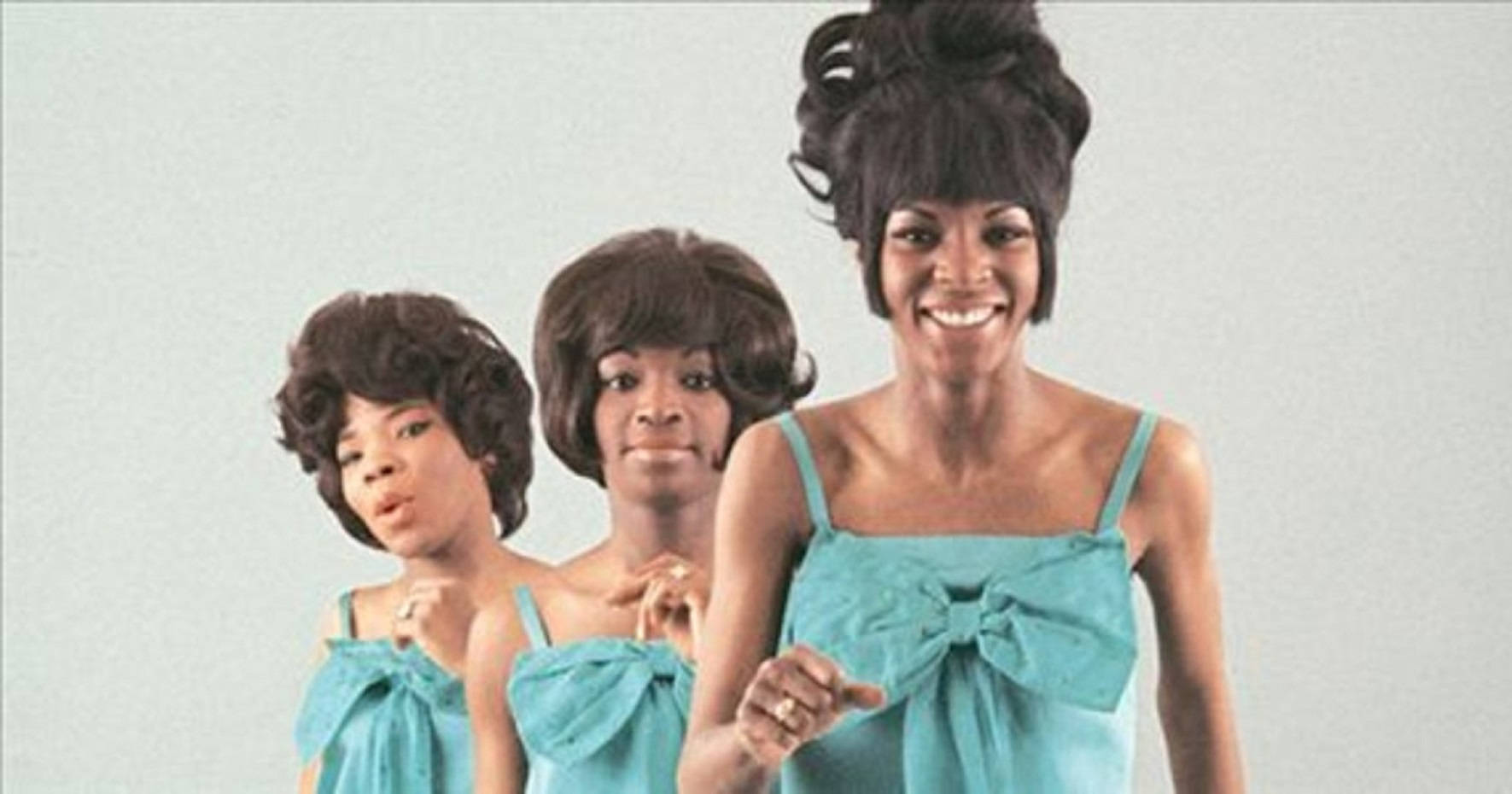 Martha And The Vandellas, turquoise dresses, bouffant hairdos, HD Desktop Wallpaper