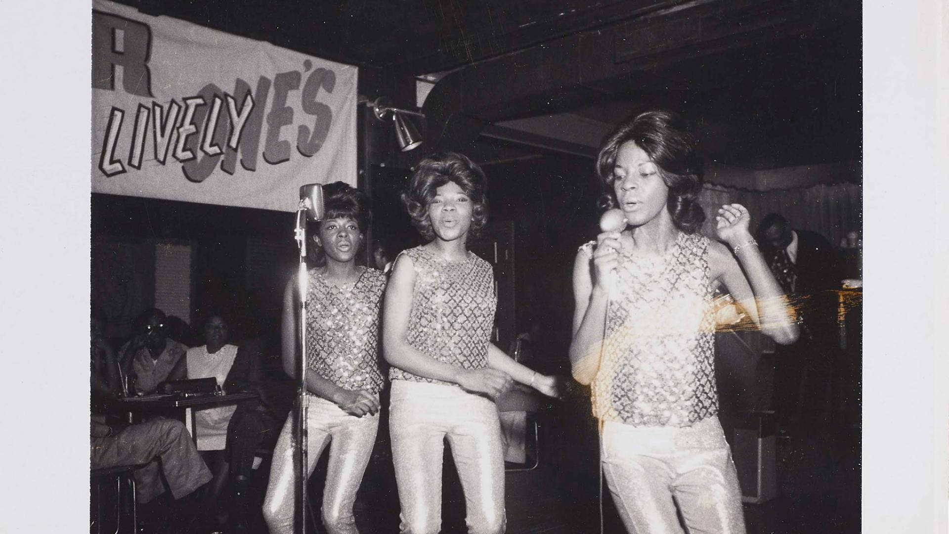 Martha And The Vandellas, LIVELY banner, shiny patterned tops, Full HD Desktop Wallpaper