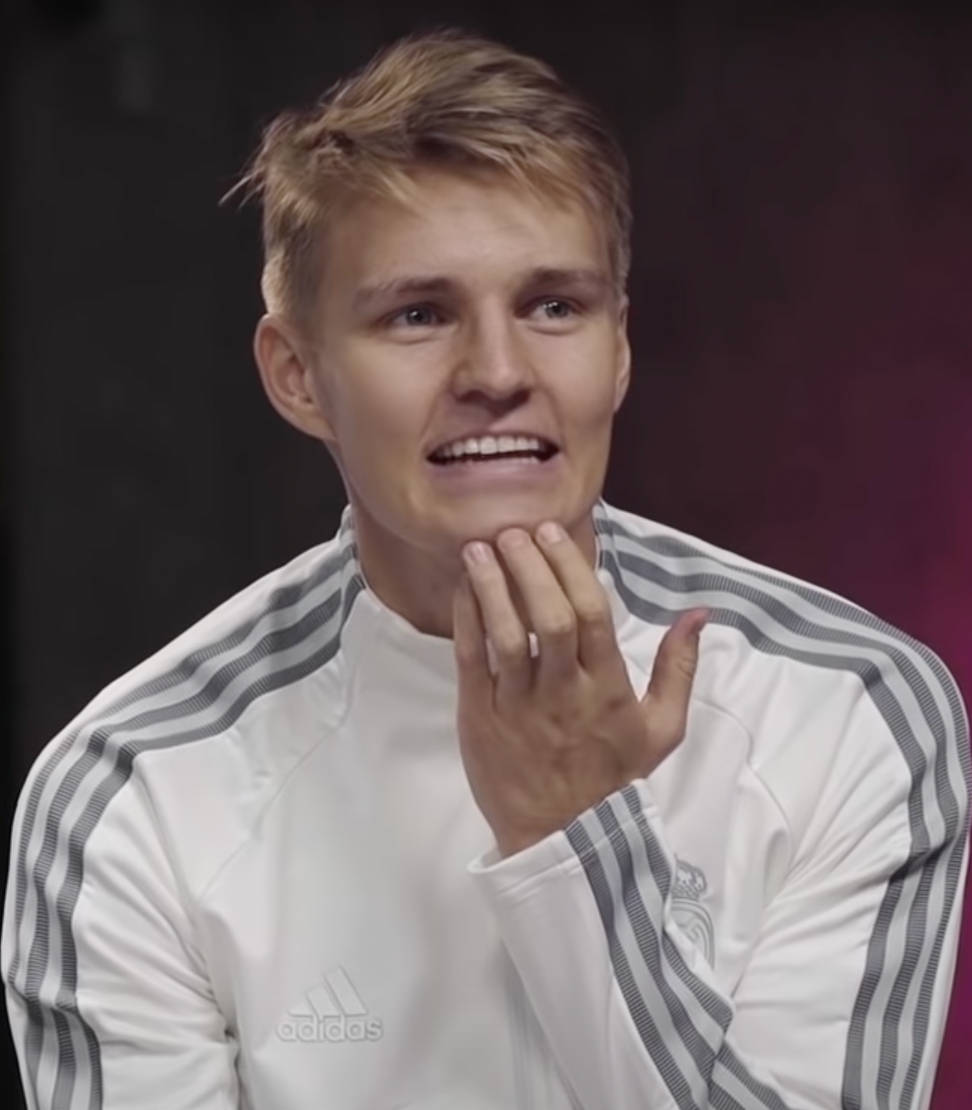 Martin Ødegaard, adidas tracksuit, white, SD Phone Wallpaper
