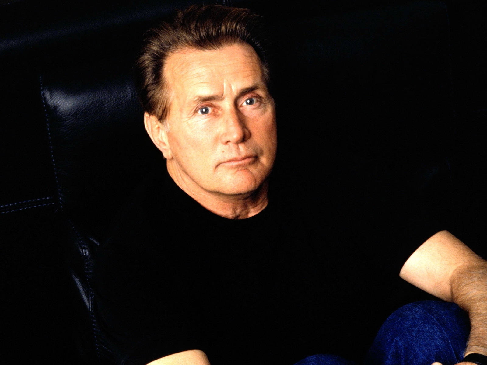 Martin Sheen, intense blue eyes, dark leather chair, HD Desktop Wallpaper
