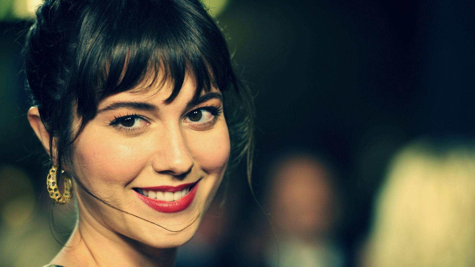 Mary Elizabeth Winstead, red lipstick, dark hair, Full HD Desktop Wallpaper