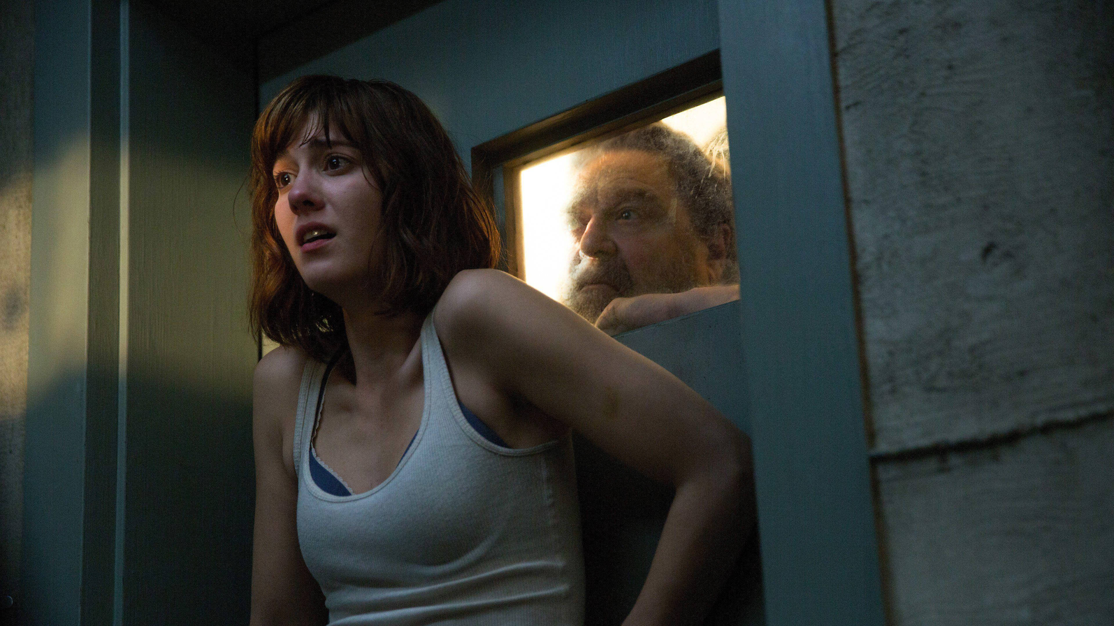 Mary Elizabeth Winstead, white tank top, bearded man, 4K Desktop Wallpaper