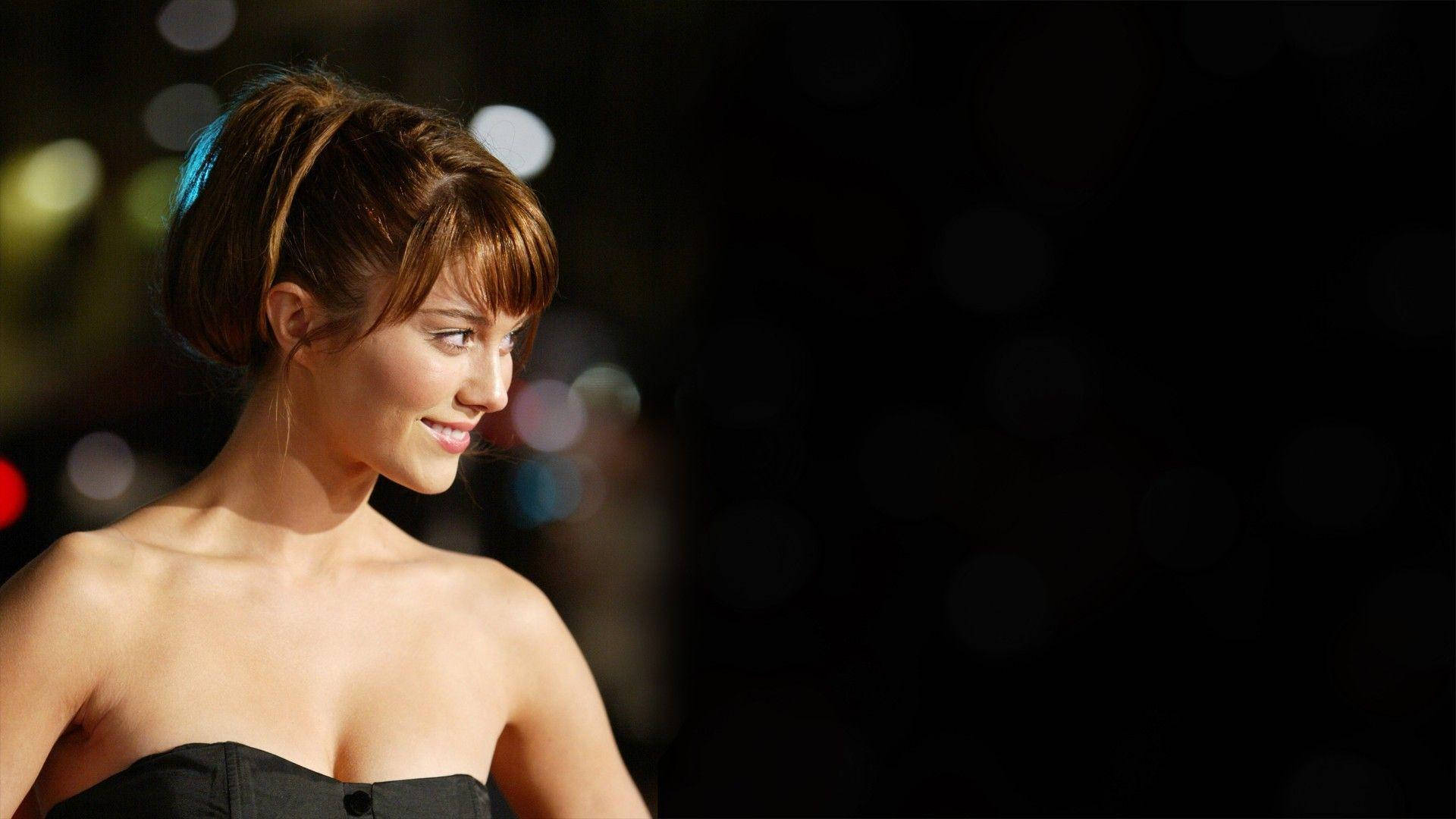 Mary Elizabeth Winstead, black top, night city, Full HD Desktop Wallpaper