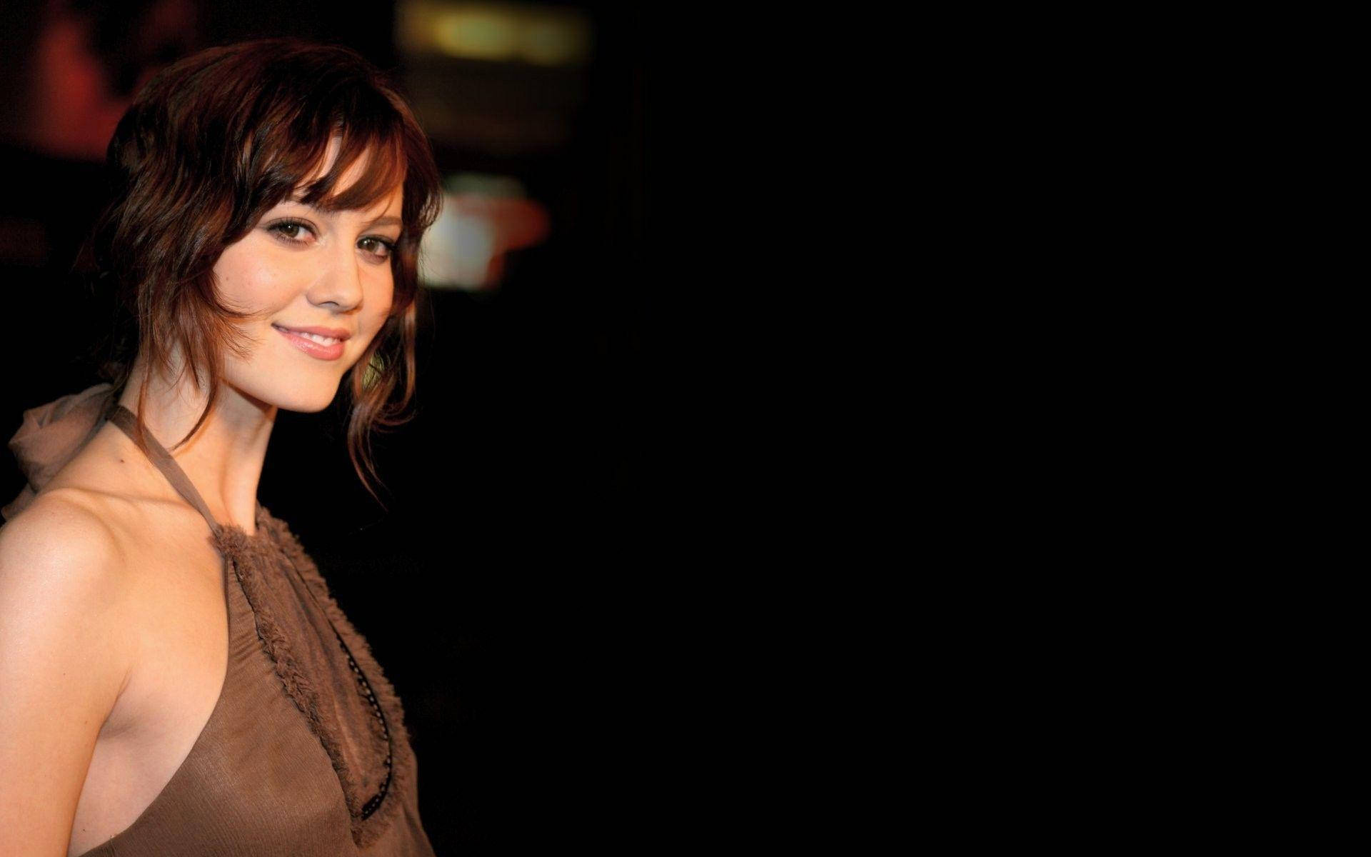 Mary Elizabeth Winstead, brown halter top, dark background, Full HD Desktop Wallpaper