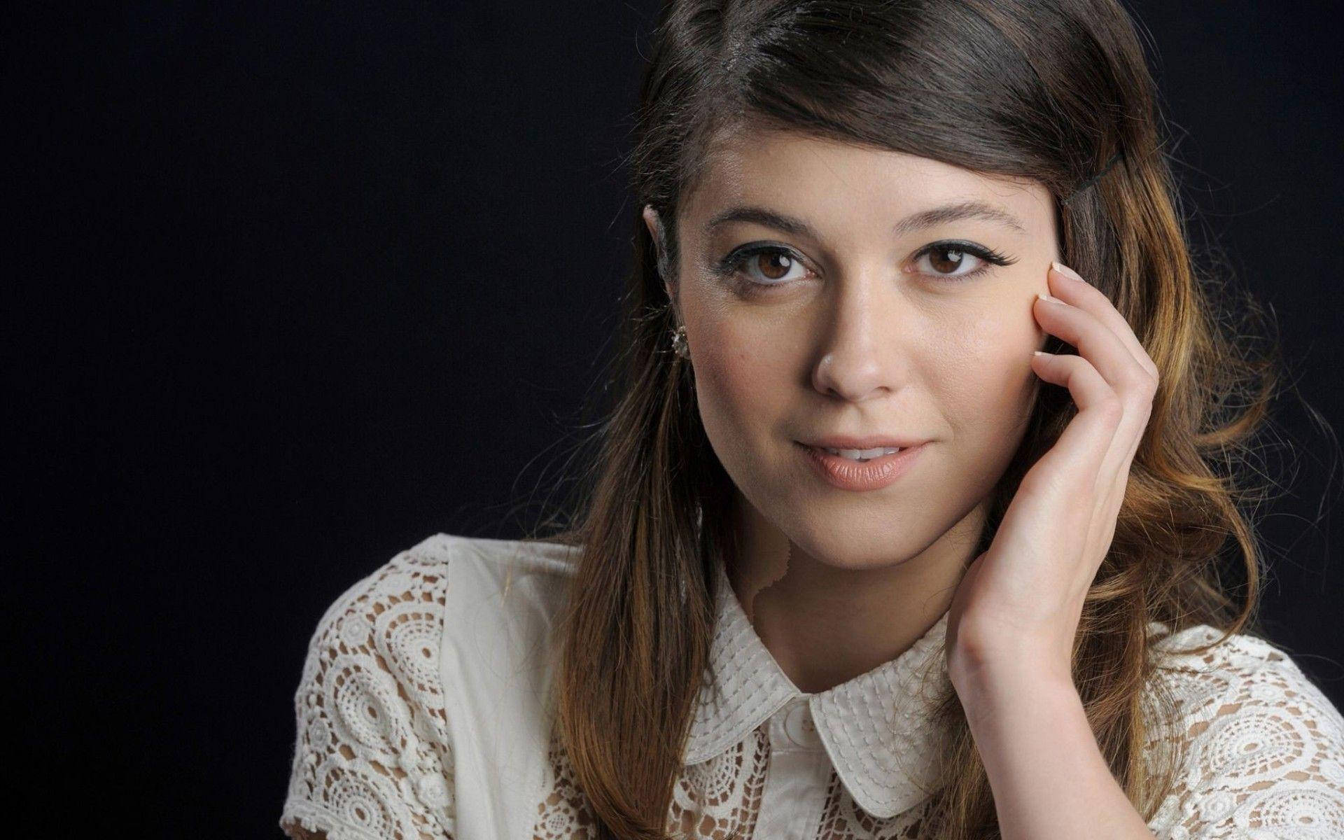 Mary Elizabeth Winstead, brown hair, lace blouse, Full HD Desktop Wallpaper