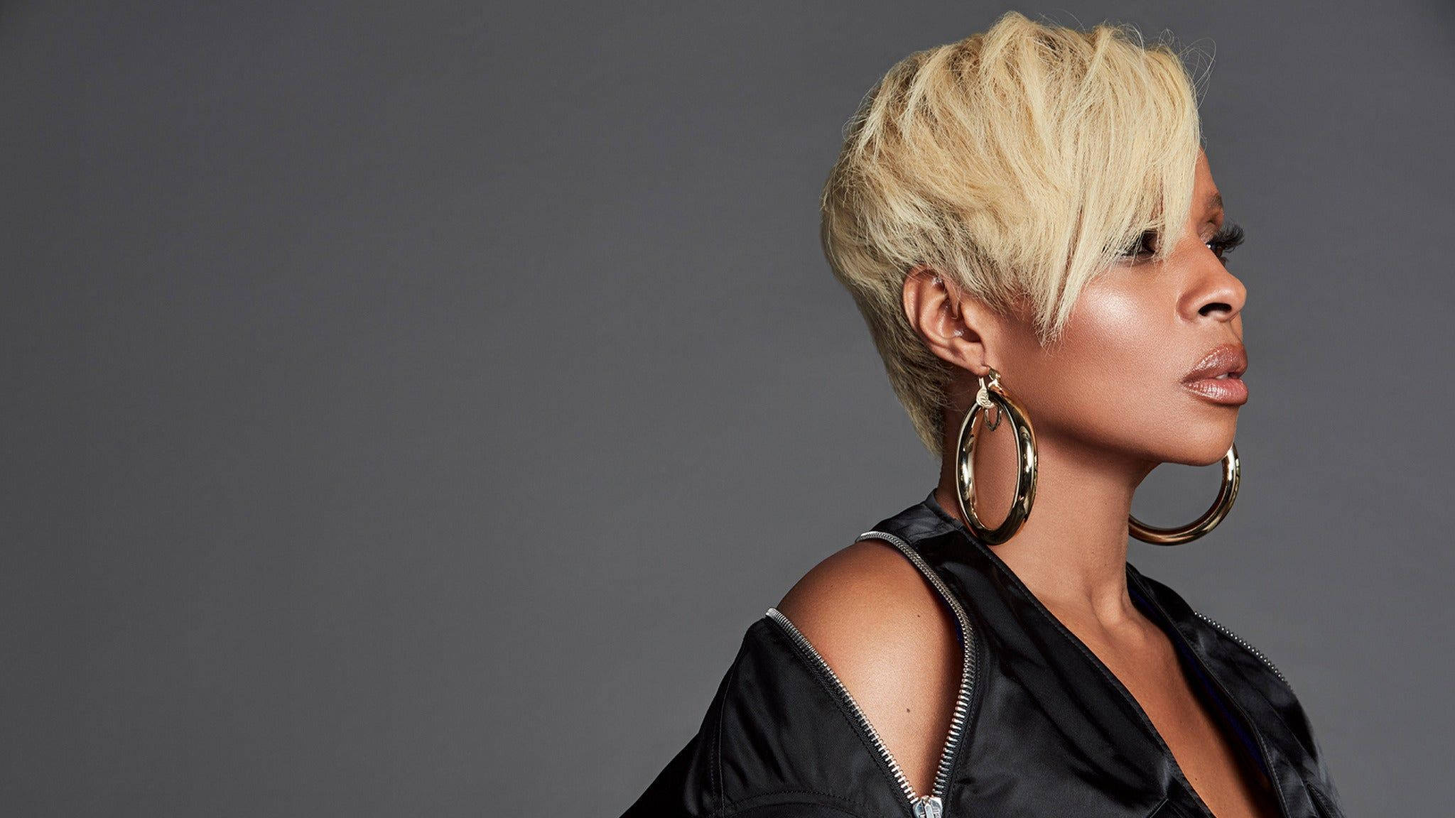Mary J Blige, black satin jacket, gold hoop earrings, Full HD Desktop Wallpaper