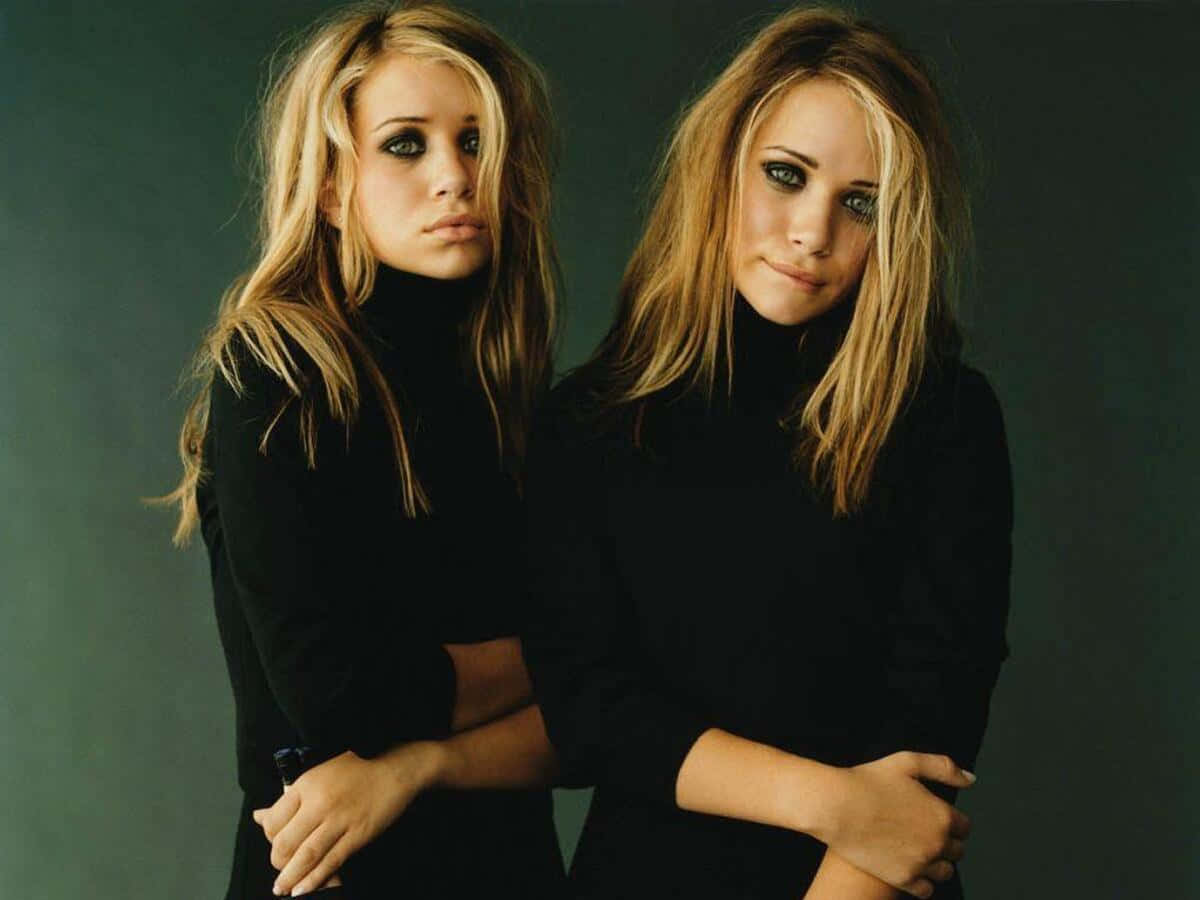 Mary-Kate Olsen, black turtlenecks, dark green studio backdrop, SD Desktop Wallpaper