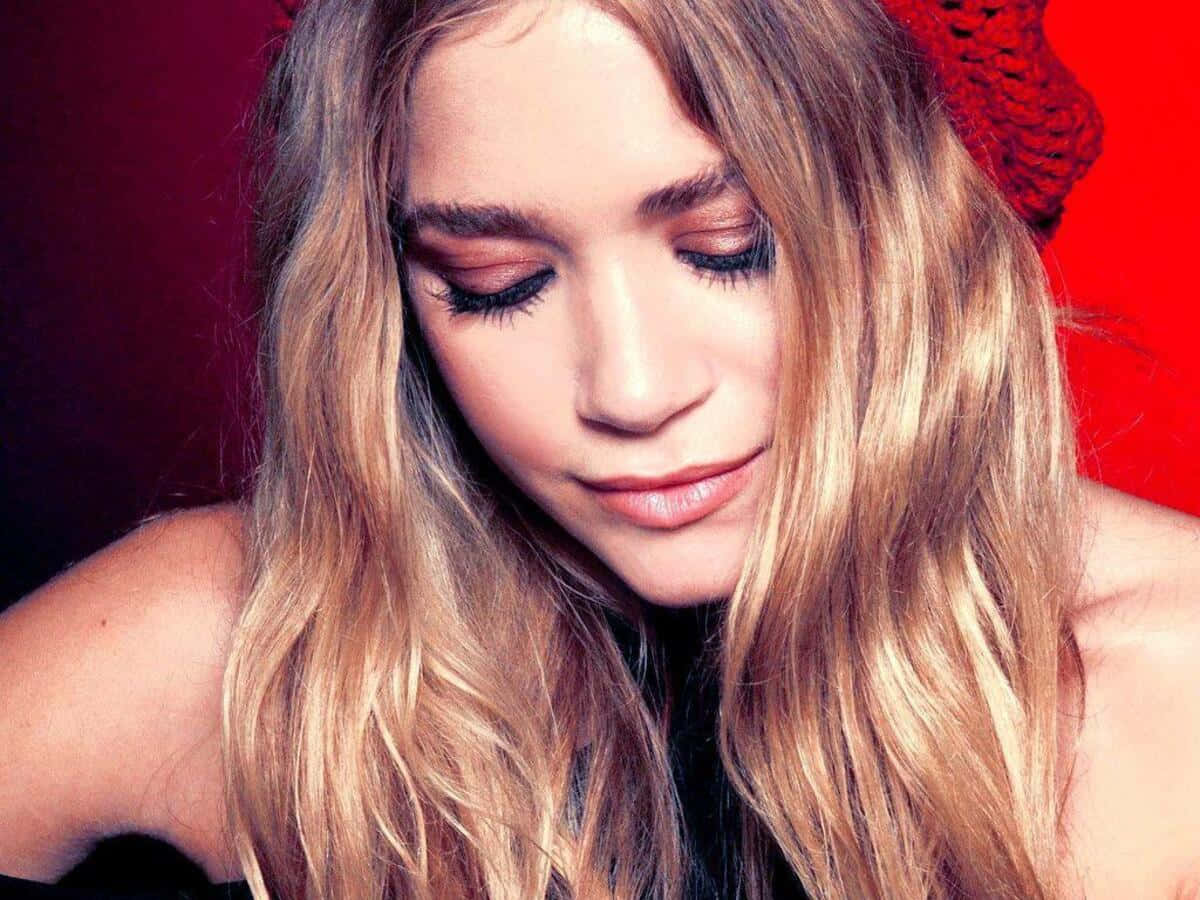 Mary-Kate Olsen, red knitted hat, long blonde hair, SD Desktop Wallpaper