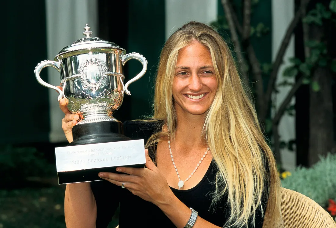 Mary Pierce