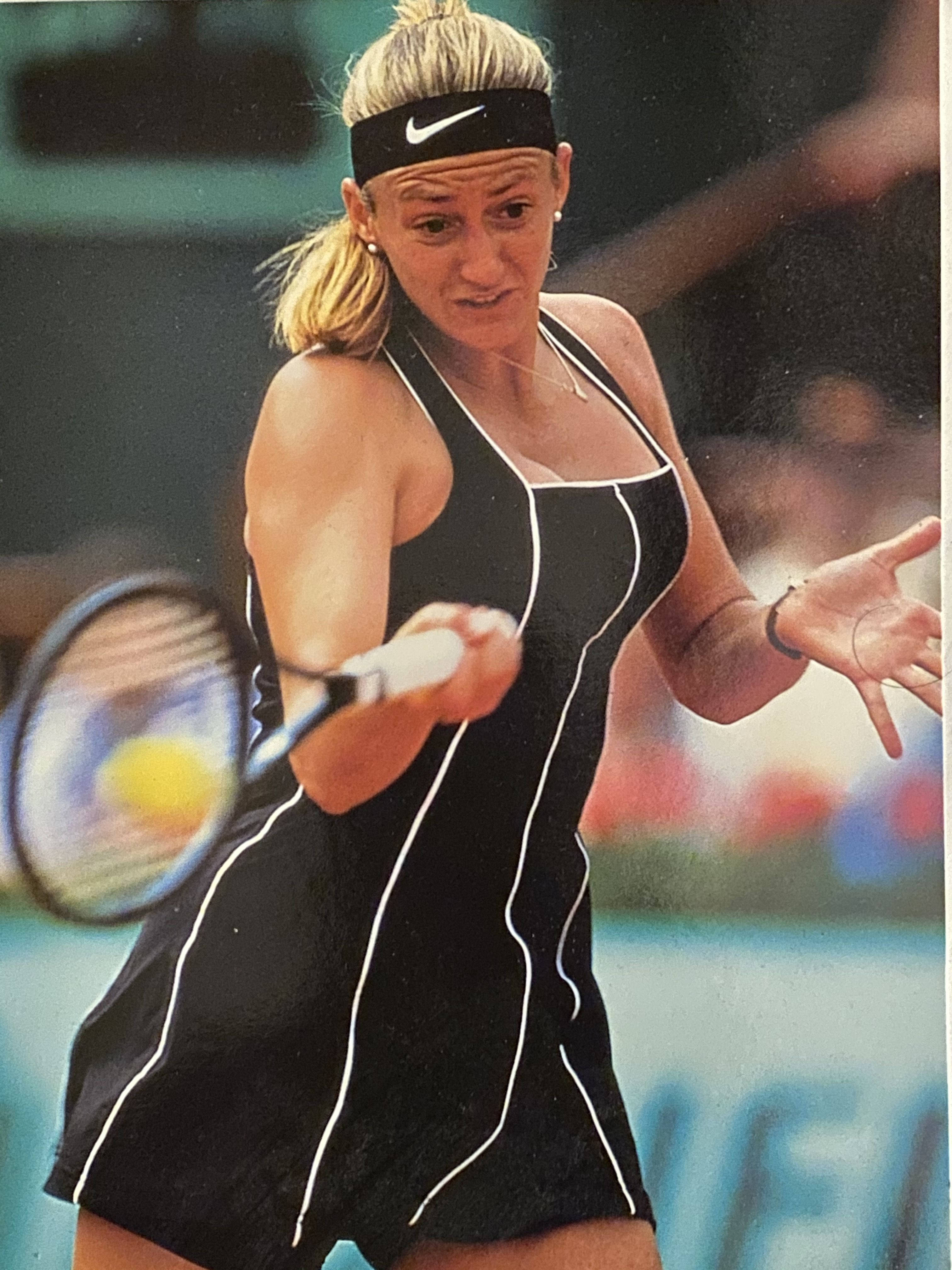 Mary Pierce, black and white dress, yellow ball, 4K Phone Wallpaper