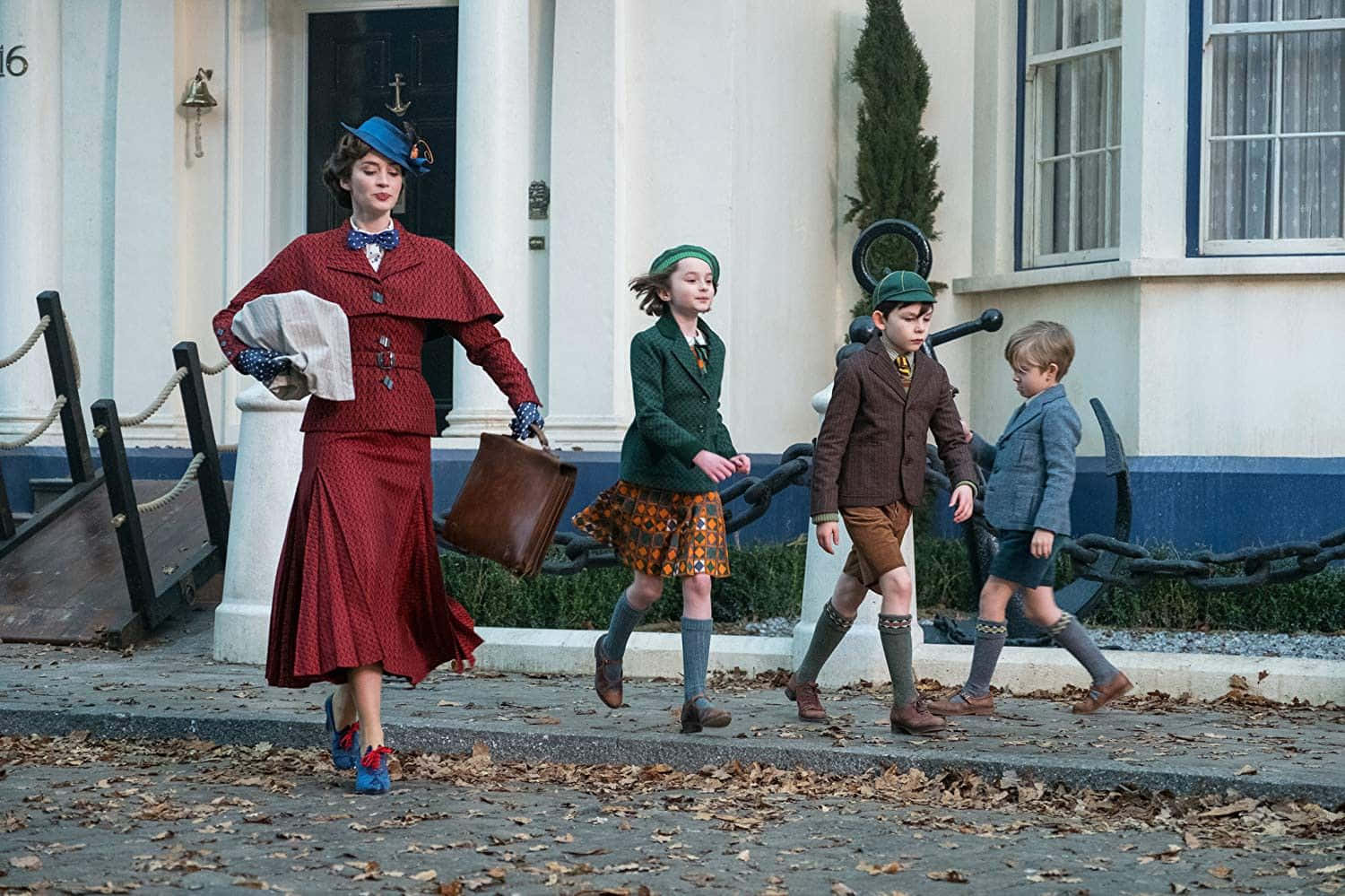 Mary Poppins Returns, red suit, blue hat, HD Desktop Wallpaper