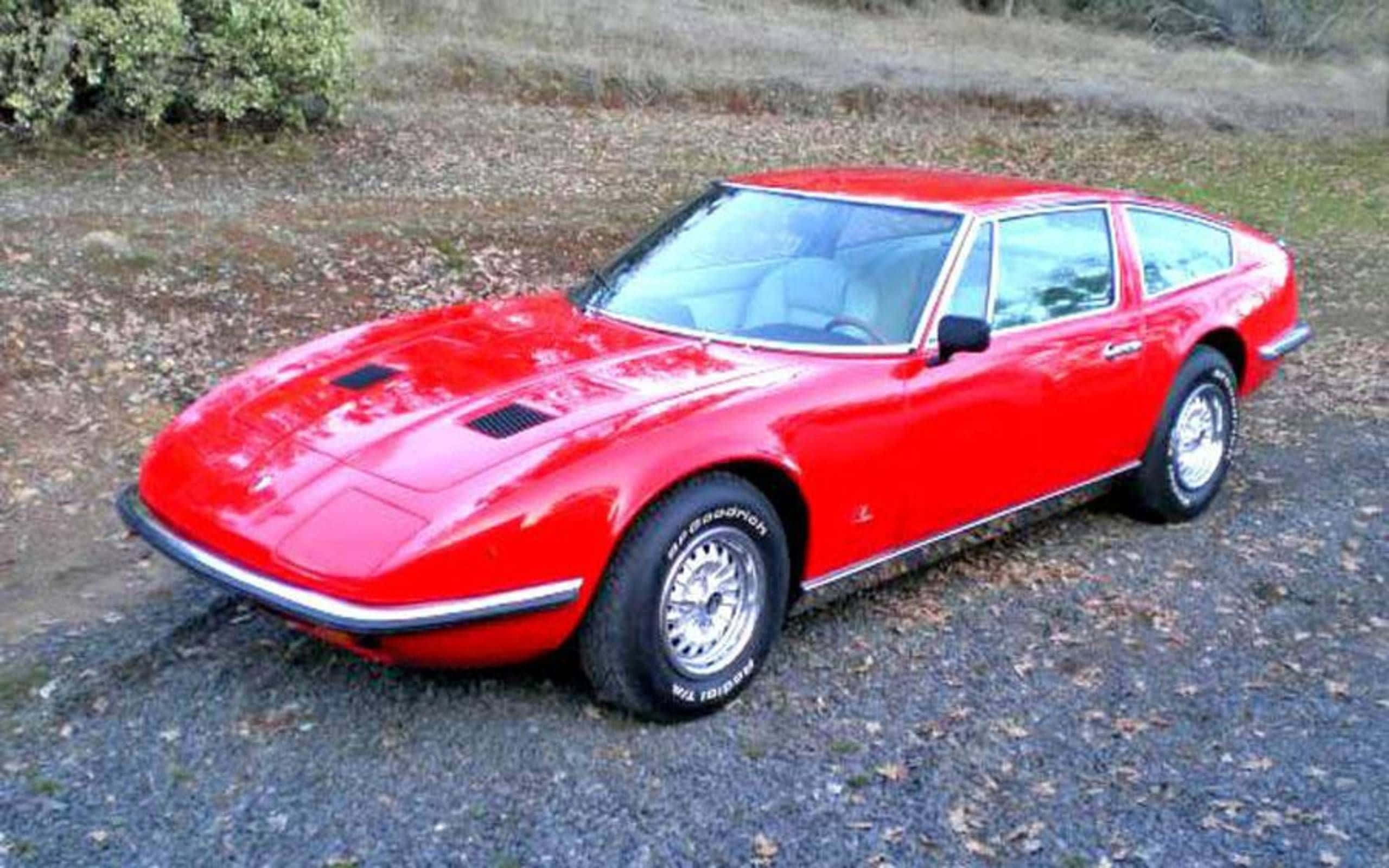 Maserati Indy, glossy red, silver trim, 2K Desktop Wallpaper