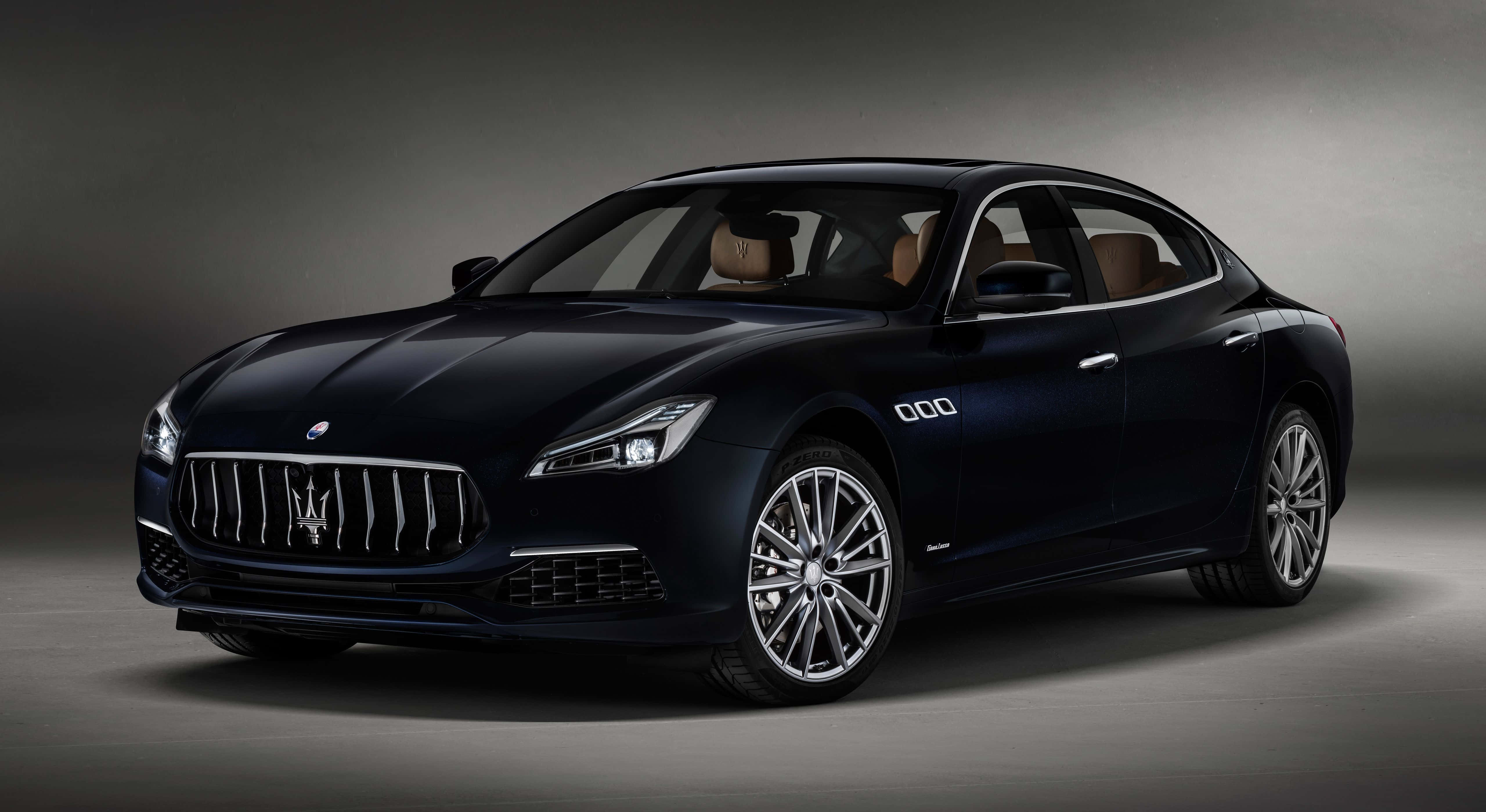 Maserati Quattroporte, sleek black, studio lights, 5K Desktop Wallpaper