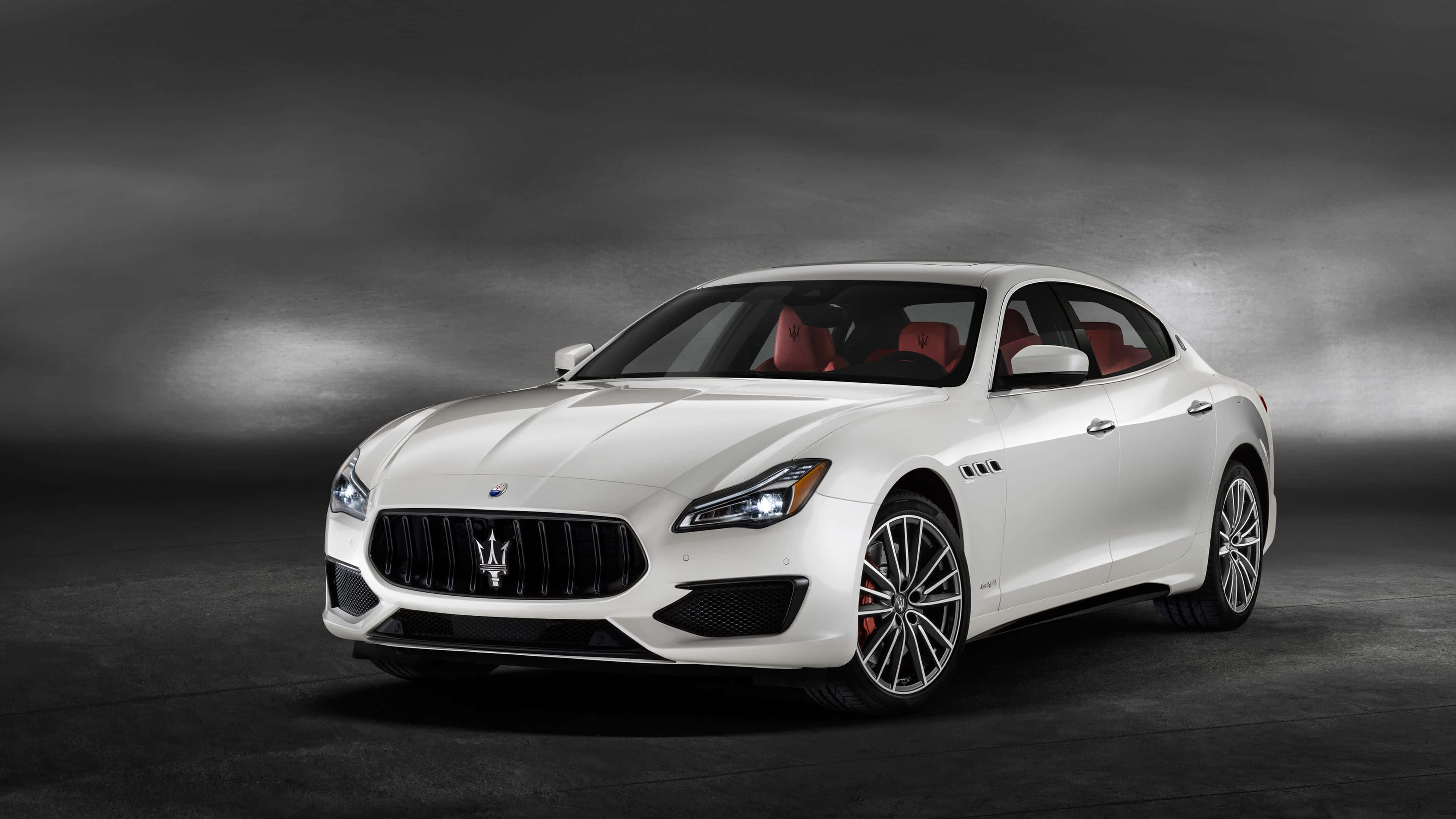 Maserati Quattroporte, white, red interior, 4K Desktop Wallpaper