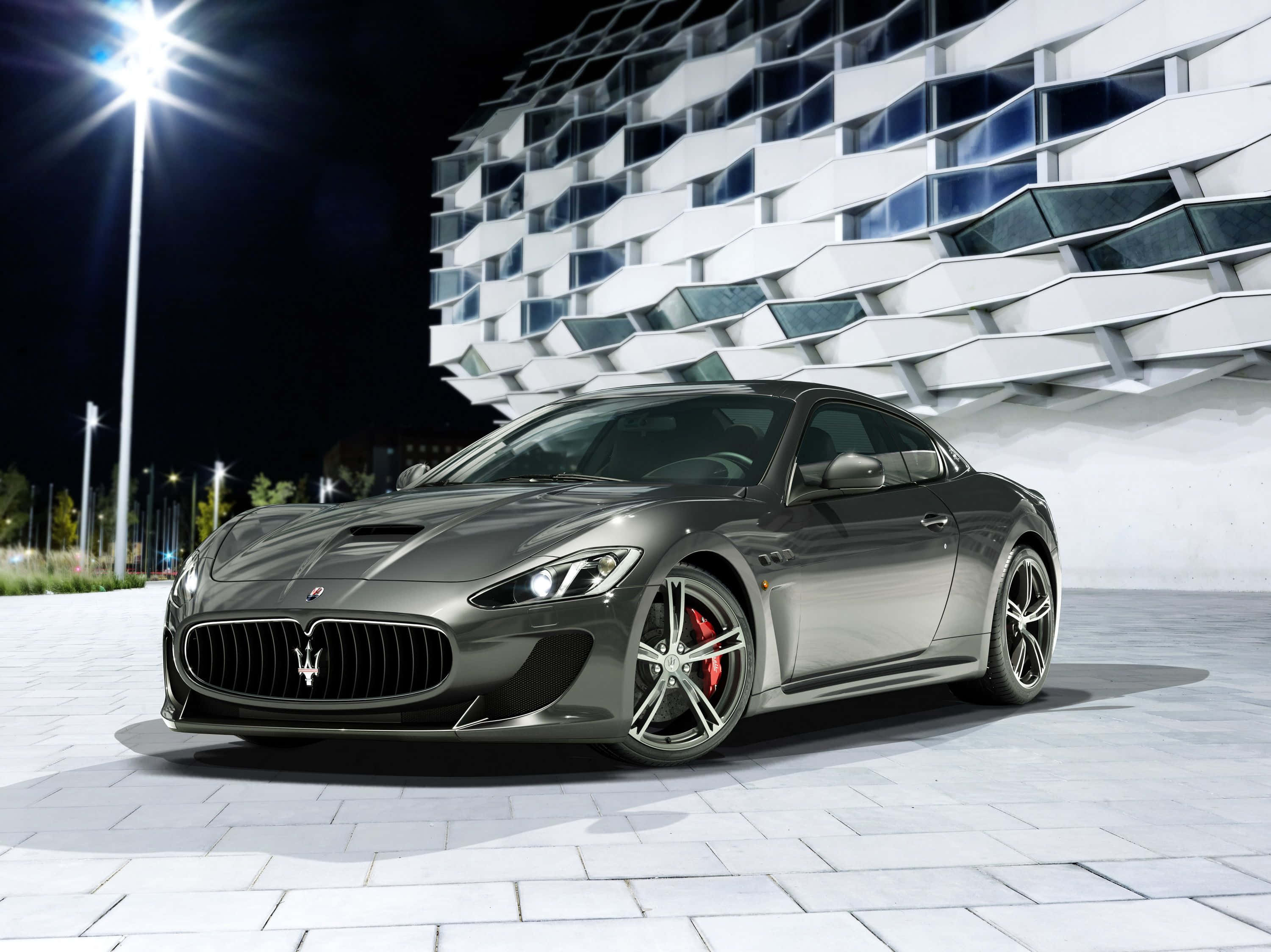 Maserati Quattroporte, gray, night lights, 2K Desktop Wallpaper