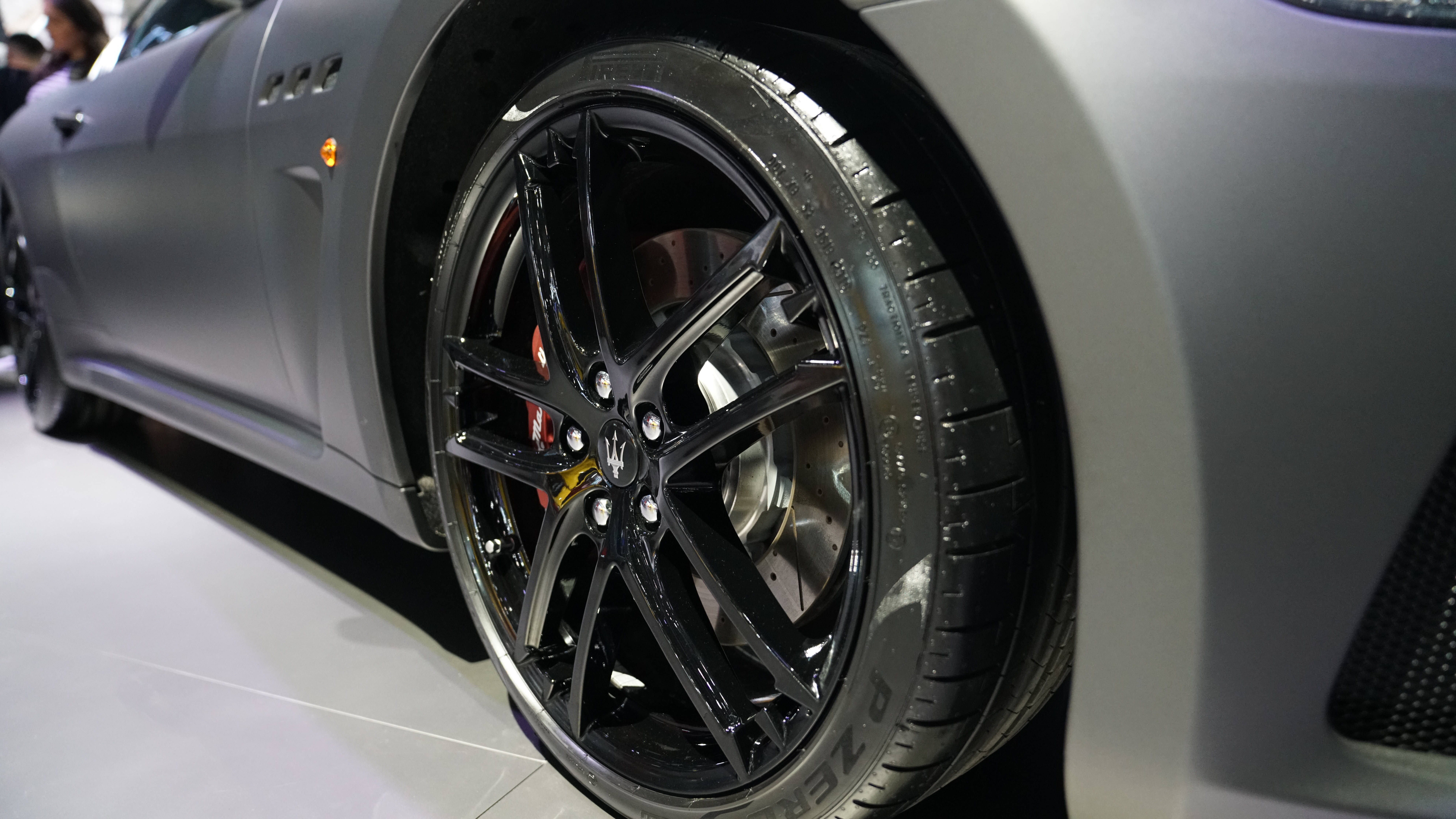 Maserati, matte gray, black spokes, 8K Desktop Wallpaper