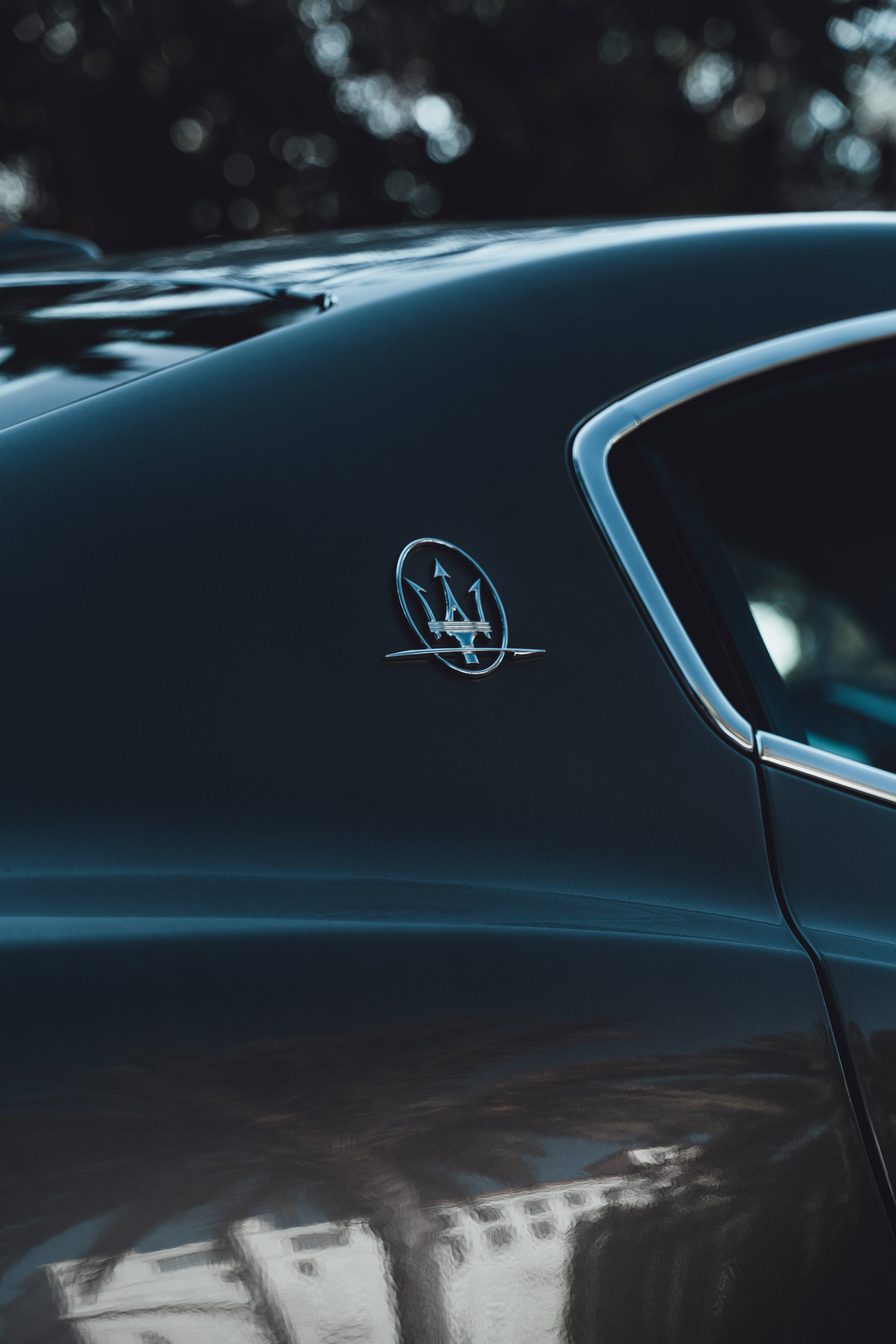 Maserati, chrome trident emblem, dark teal, 8K Phone Wallpaper