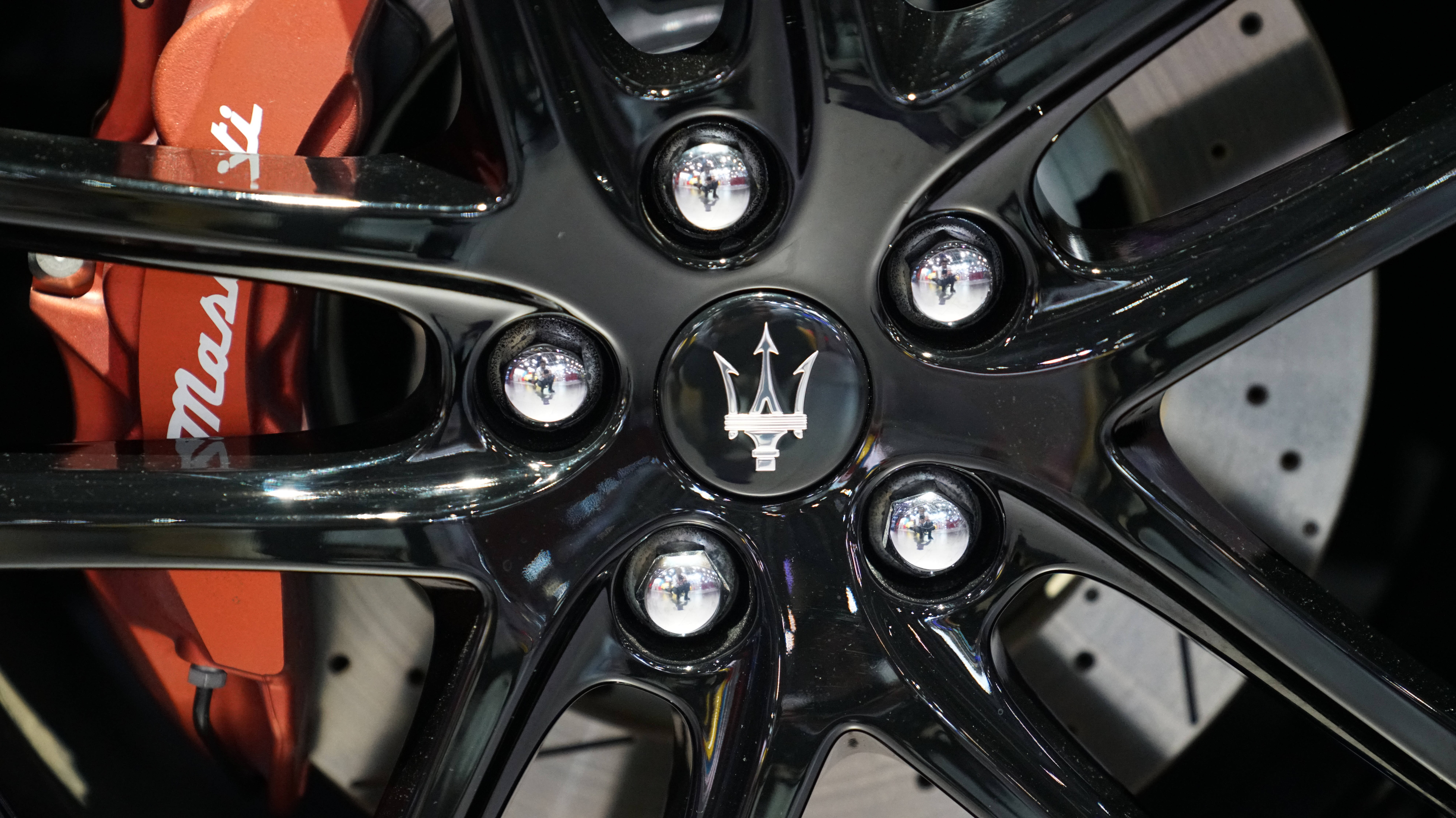 Maserati, glossy black, chrome accents, 8K Desktop Wallpaper