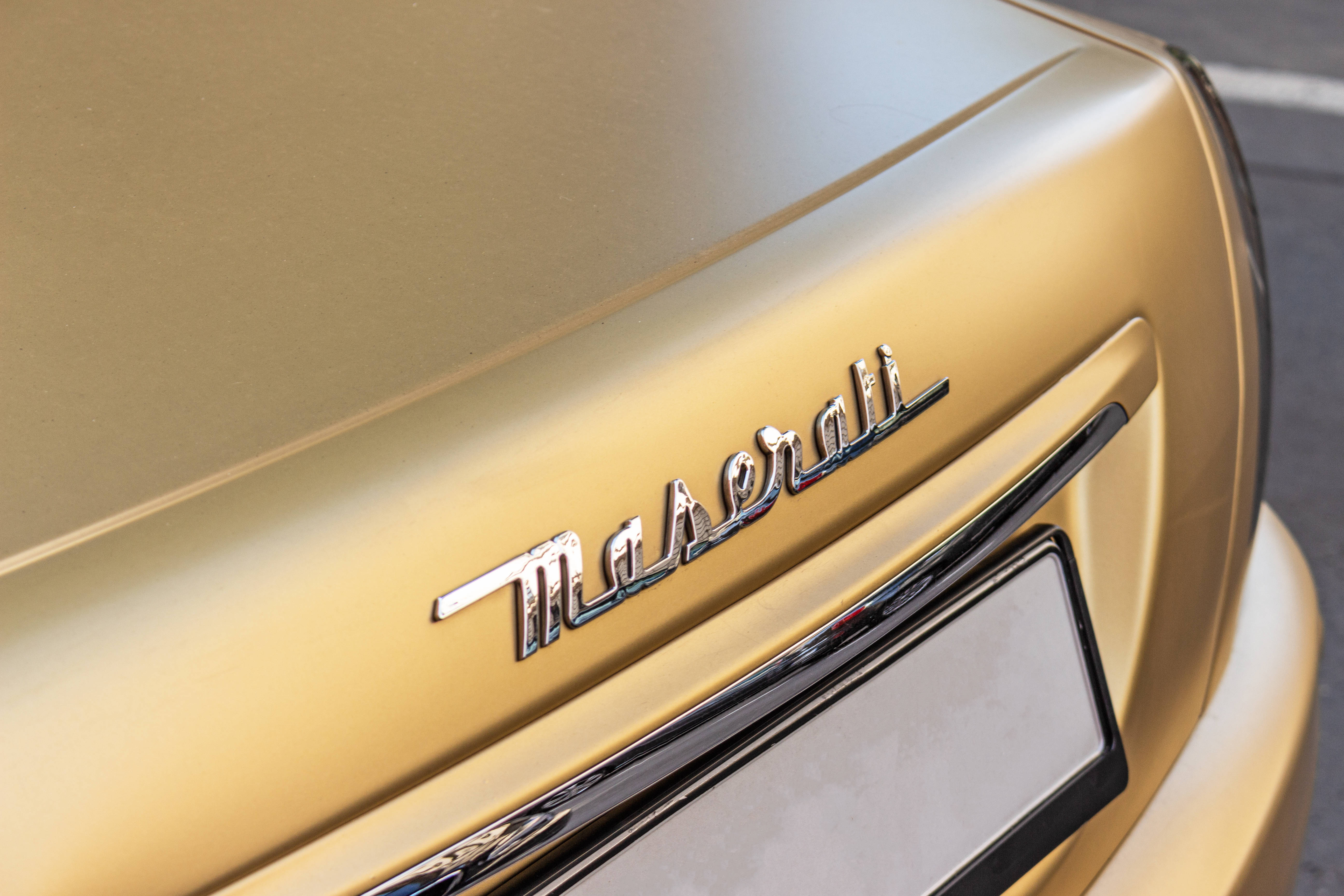 golden matte maserati, Maserati emblem, trunk, 5K Desktop Wallpaper