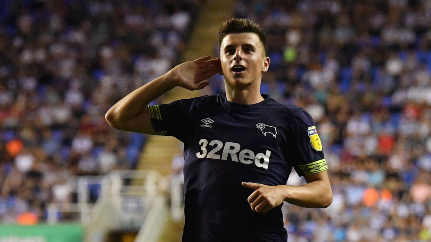 Mason Mount, 32Red jersey, dark blue, HD Desktop Wallpaper