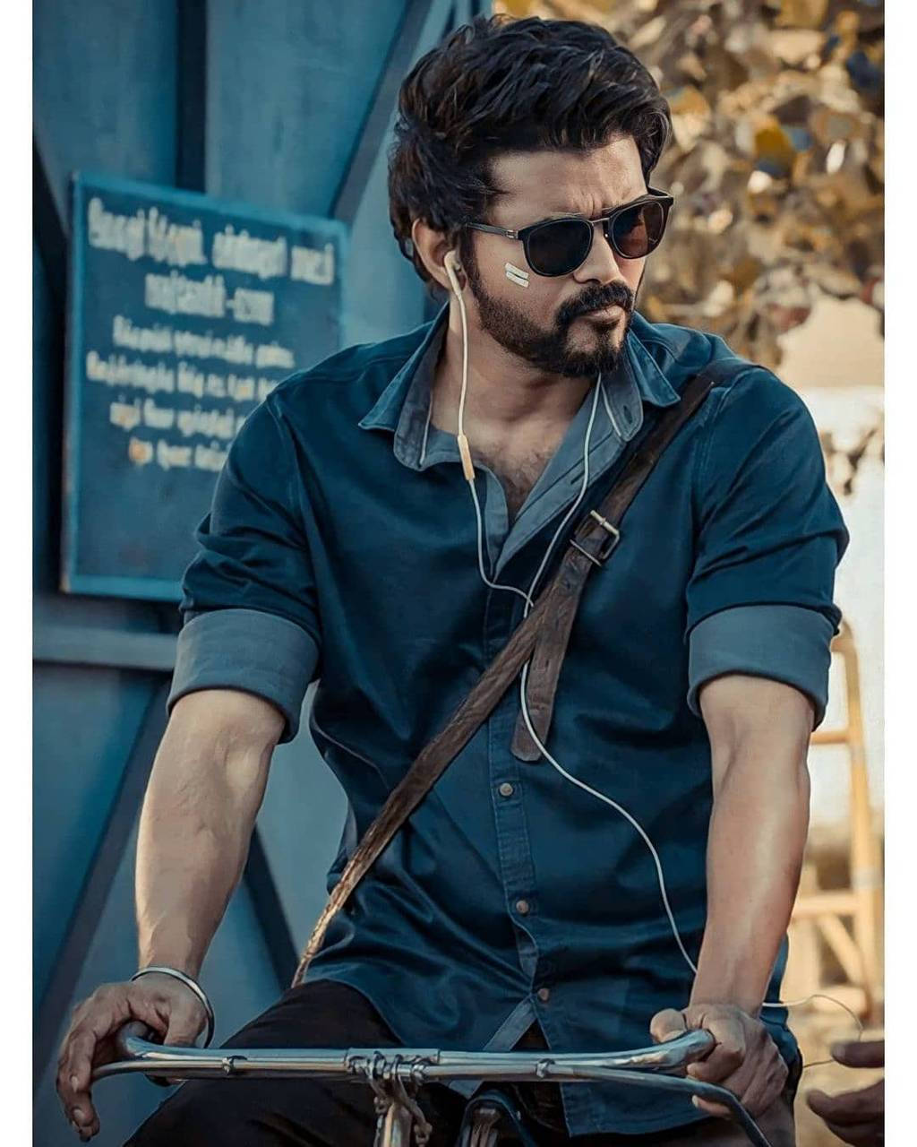 Master Vijay, bicycle, beard, HD Phone Wallpaper