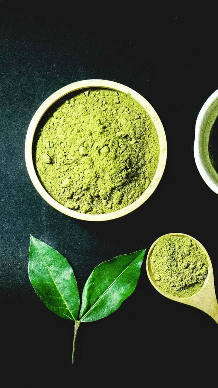 Matcha, vibrant green matcha powder, wooden bowl, HD Phone Wallpaper