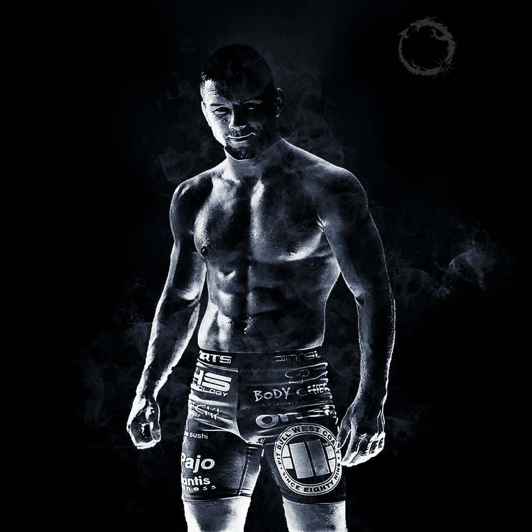 Mateusz Gamrot, black and white light, smoke, SD Desktop Wallpaper