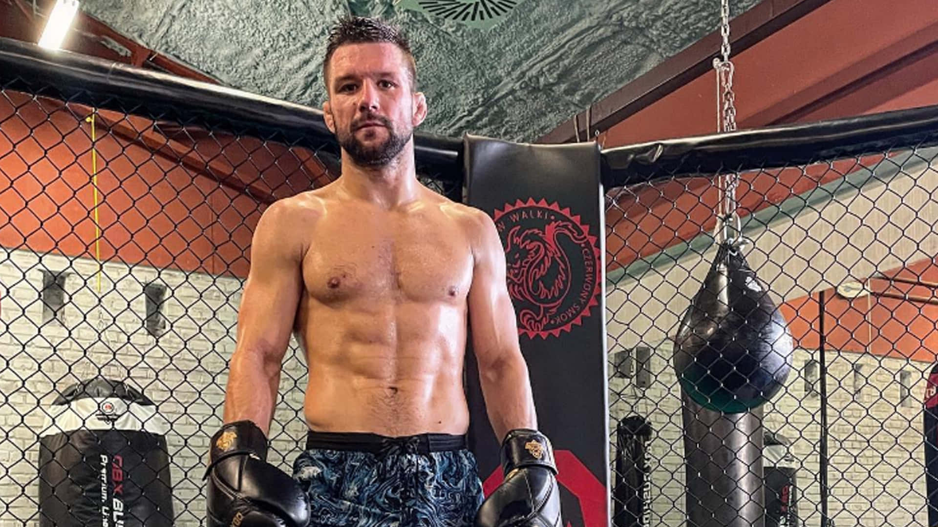 Mateusz Gamrot, gym cage, punching bags, Full HD Desktop Wallpaper