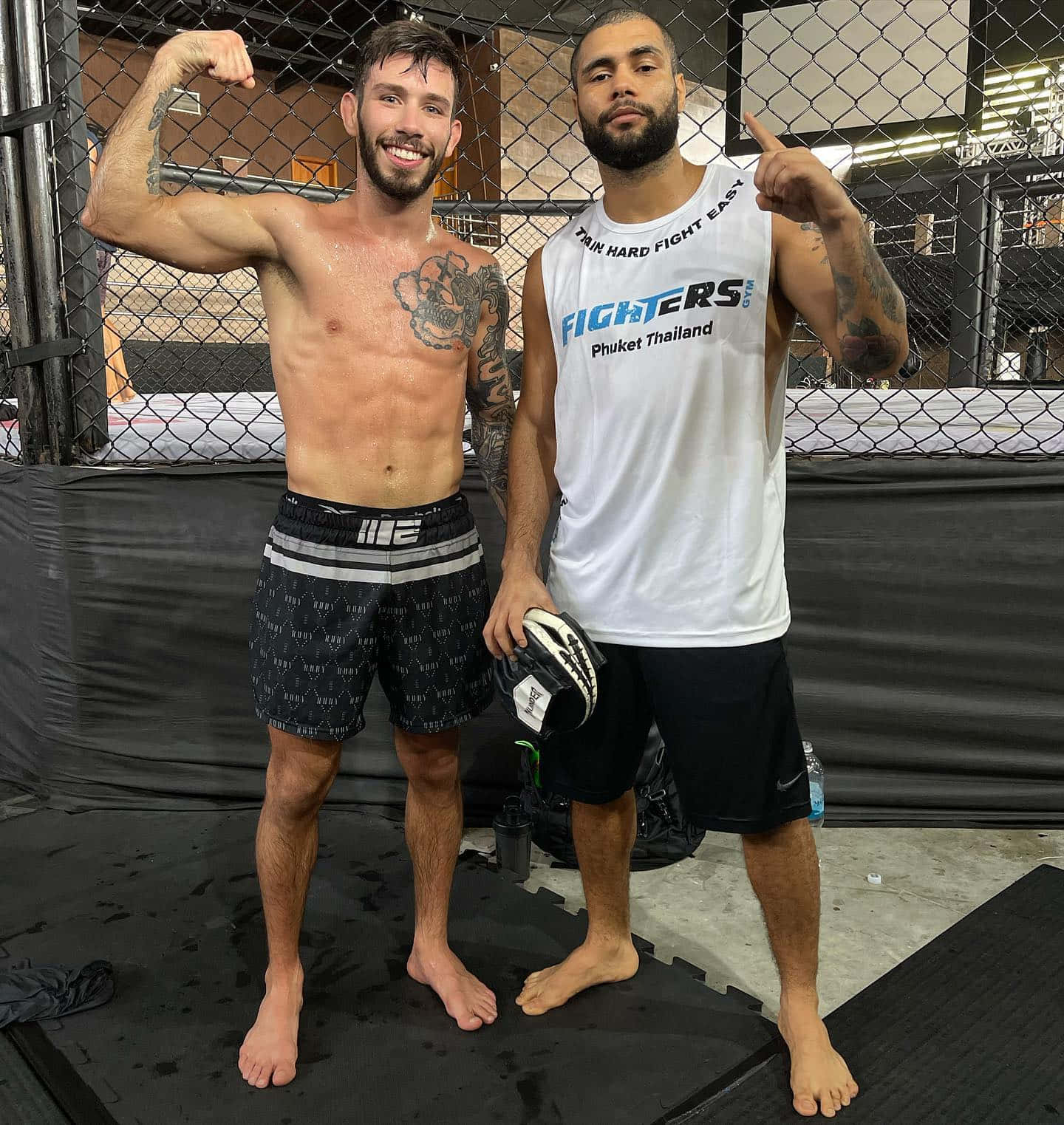 Matheus Nicolau, friend, outside octagon, HD Phone Wallpaper