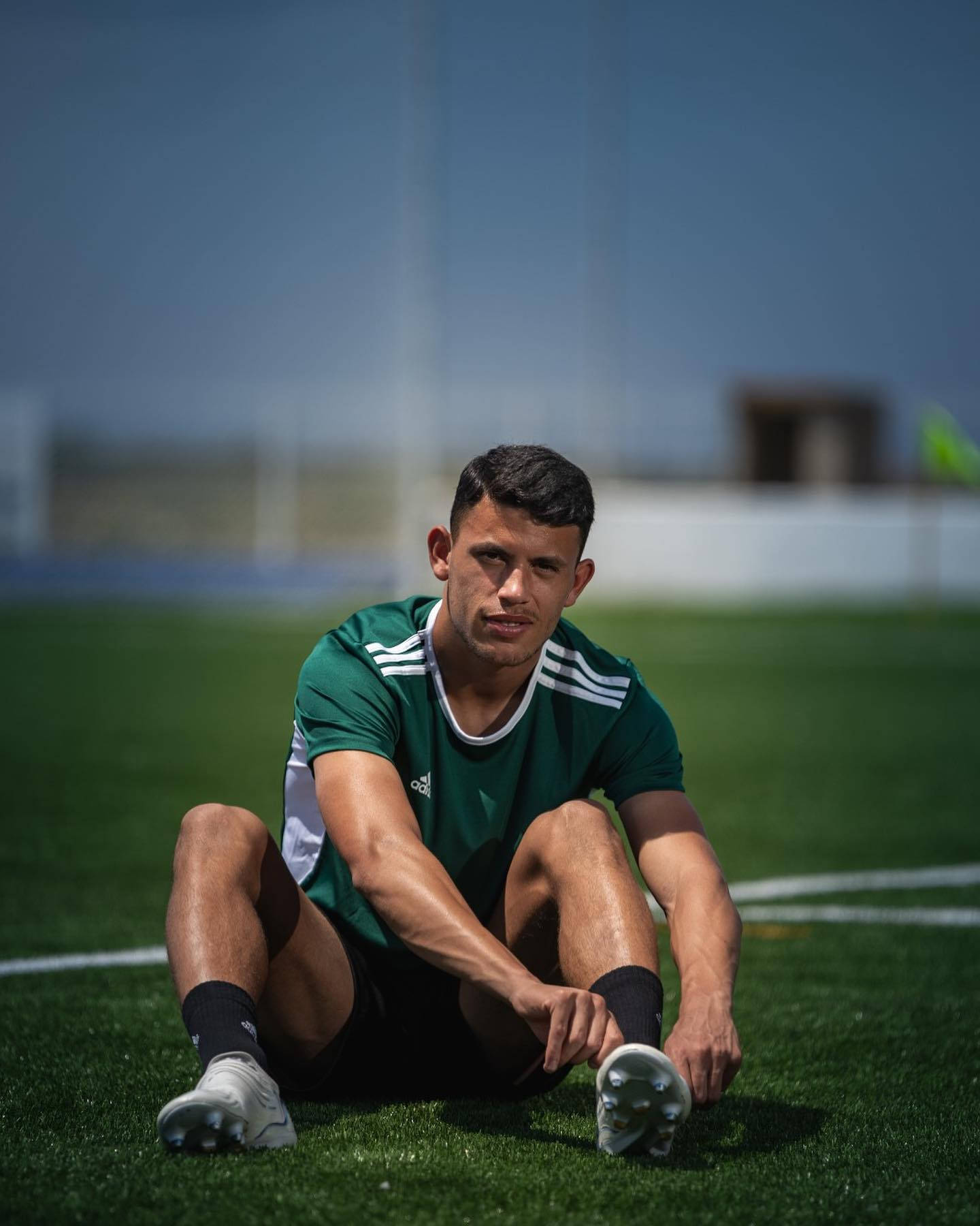Matheus Nunes, green jersey, artificial turf, HD Phone Wallpaper