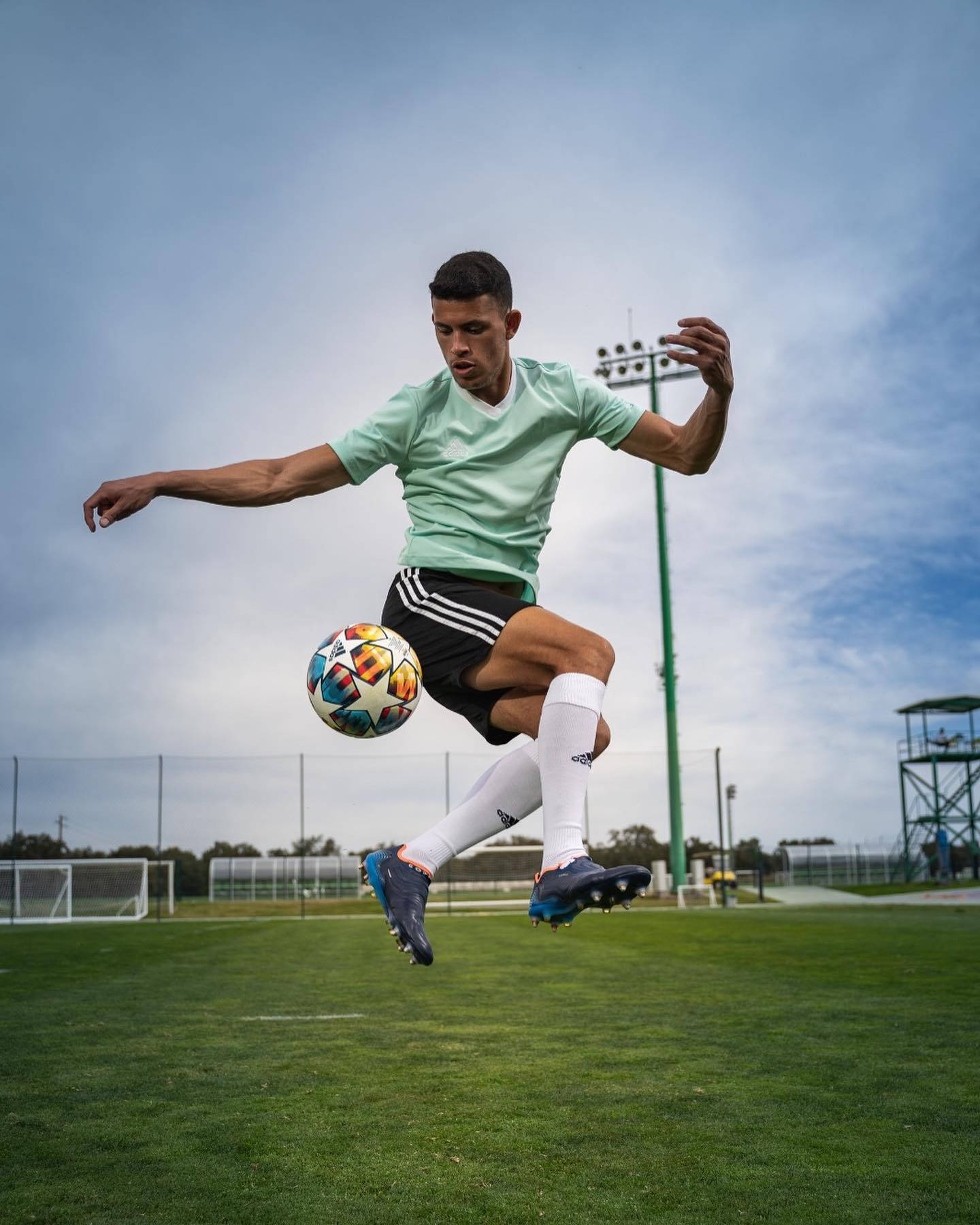 Matheus Nunes, football practice, full body, HD Phone Wallpaper